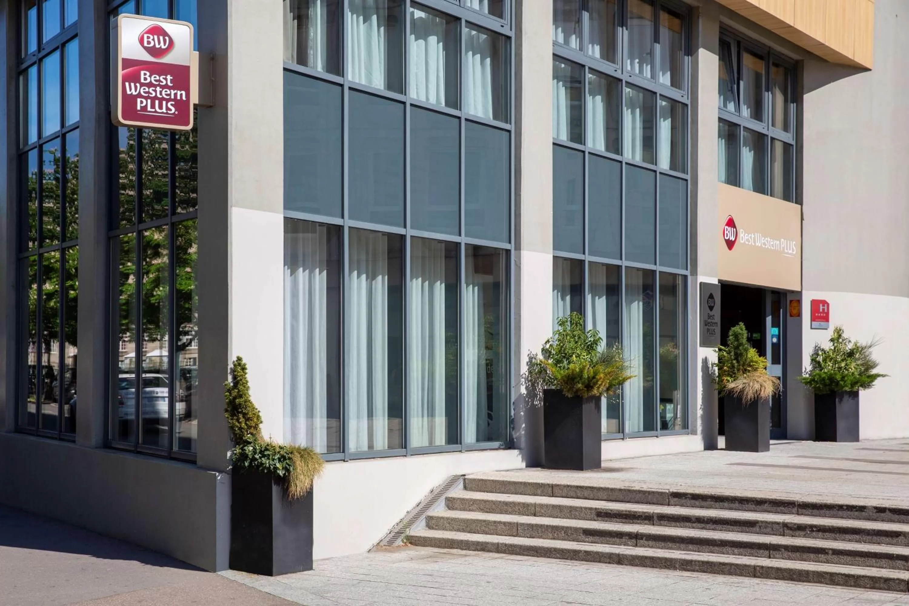 Property building in Best Western Plus Thionville Centre