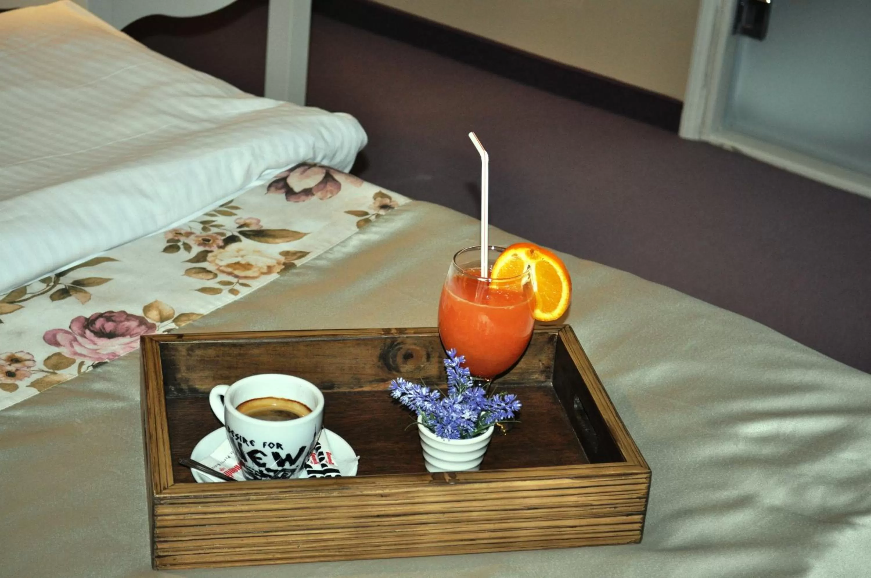 Food close-up, Bed in Parish Hotel