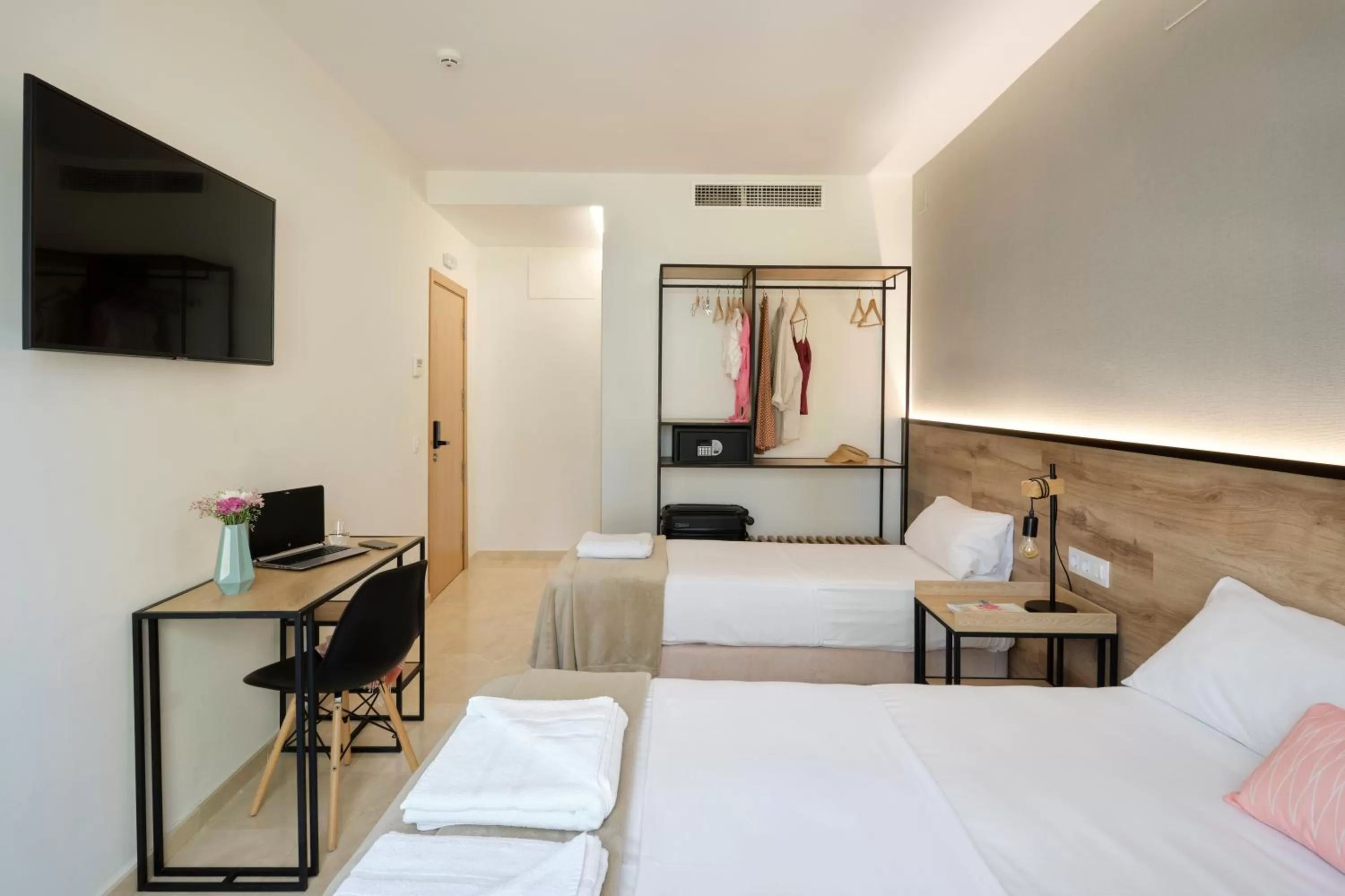 Bedroom, Bed in Sweet Sevilla Suites