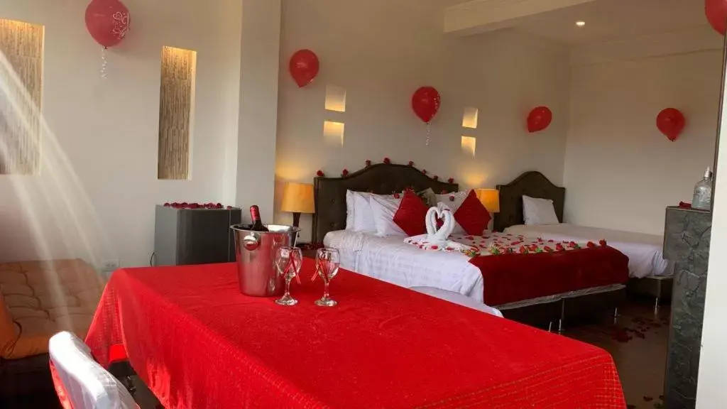 Family Room with Bath in Hotel Puente Piedra Family Room with Bath in Hotel Puente Piedra