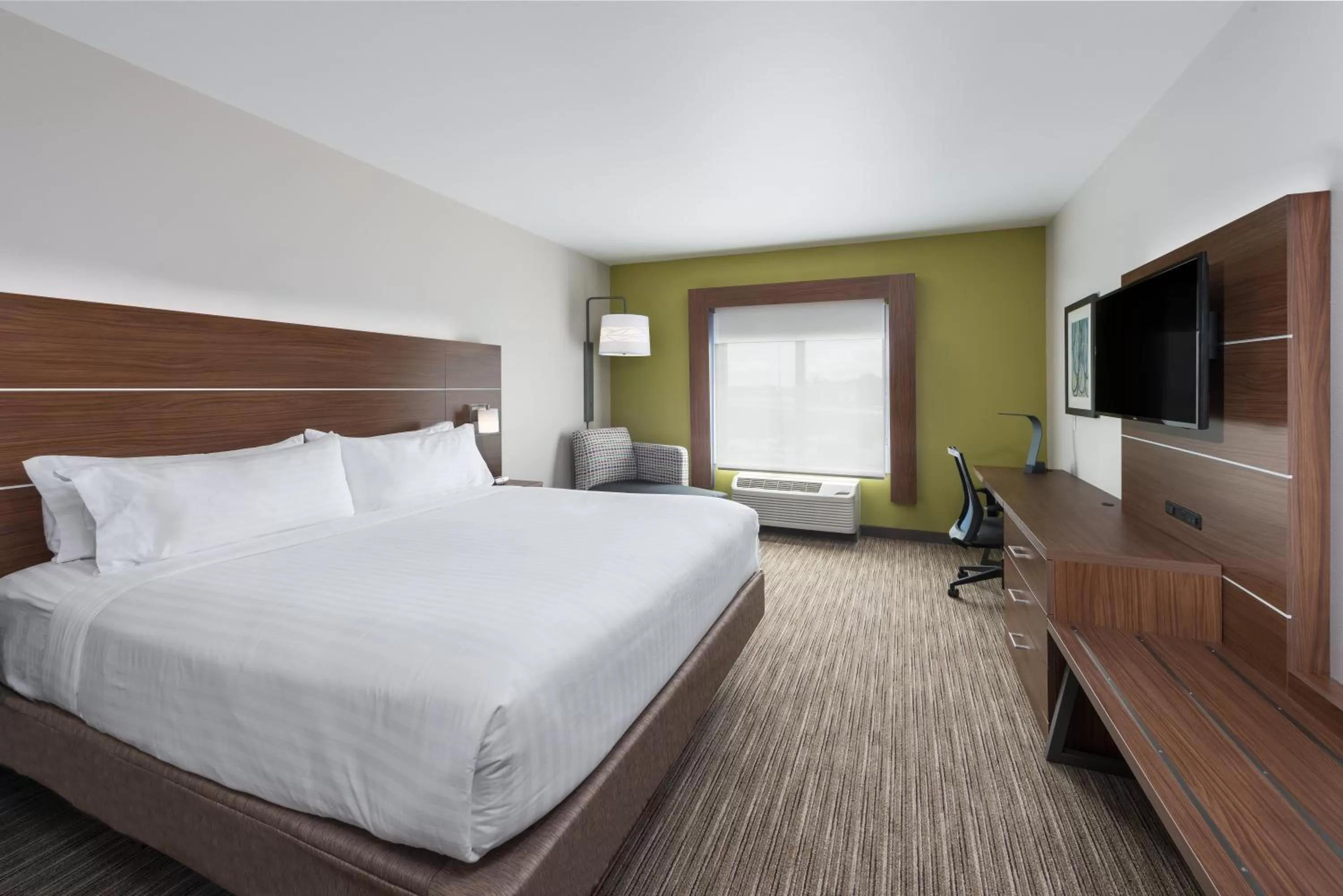 Photo of the whole room, Bed in Holiday Inn Express Troy by IHG