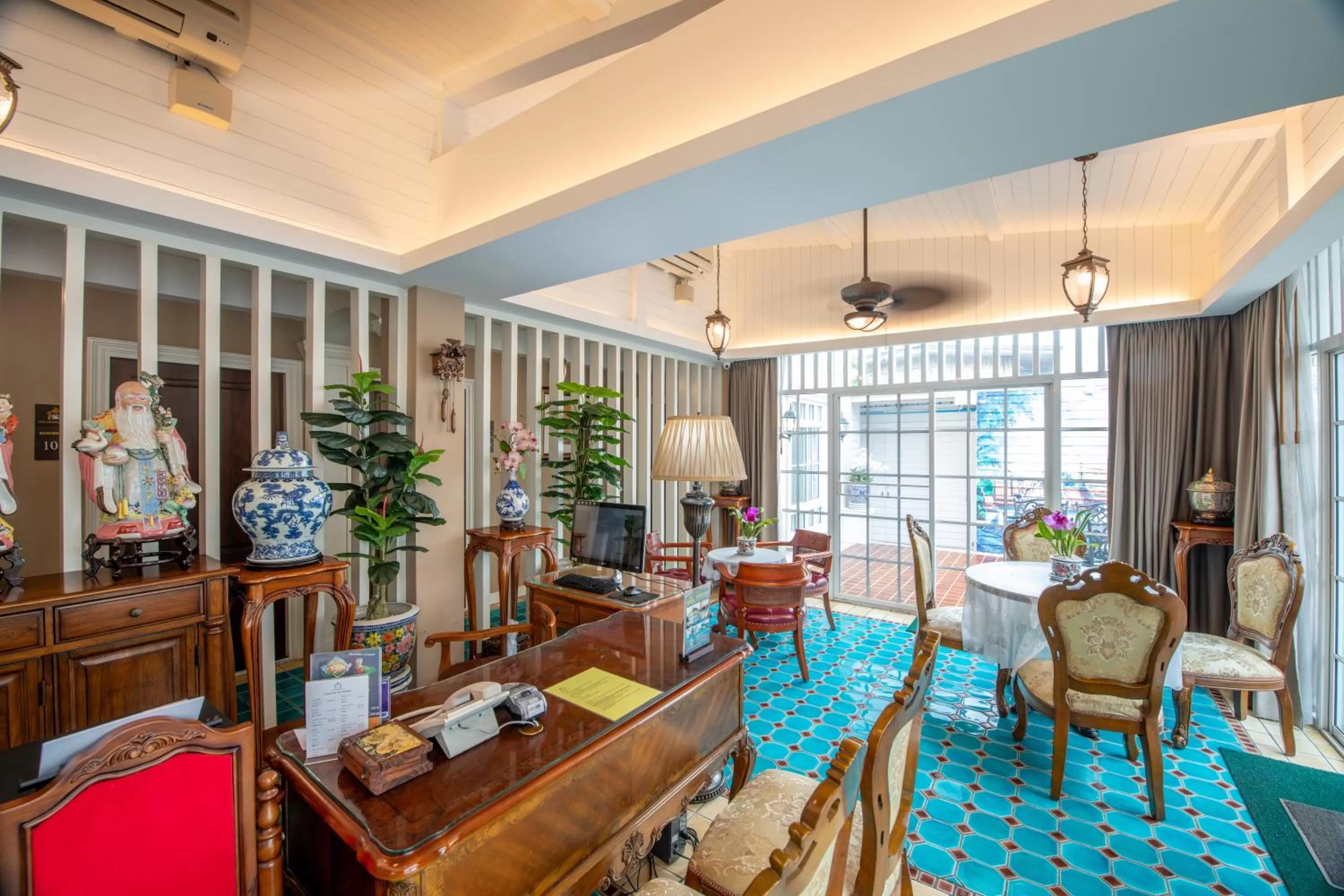 Lobby or reception in The Orchid House 153