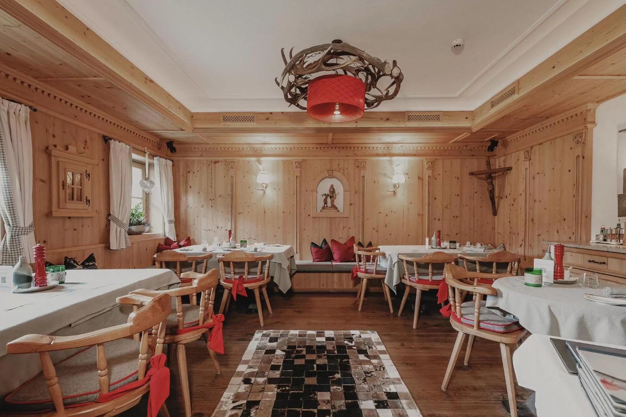 Restaurant/Places to Eat in Hotel & Appartements Tiroler Buam
