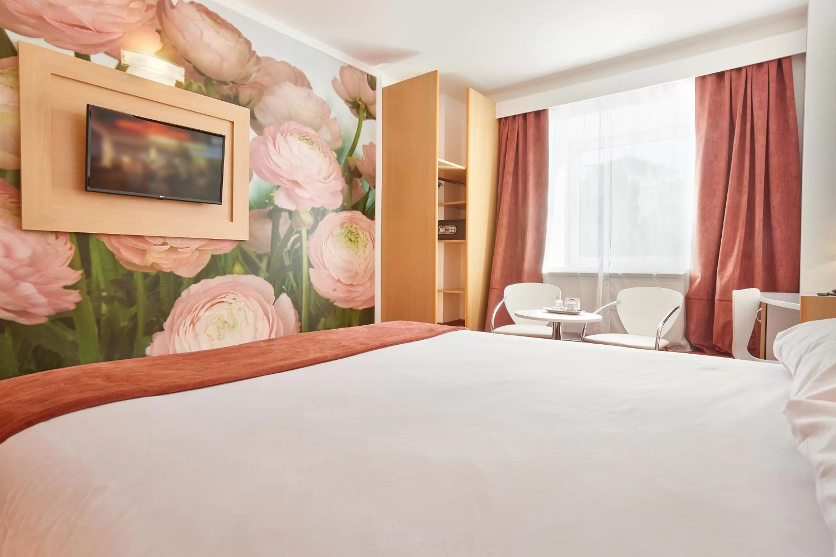 TV and multimedia, Bed in MyContinental Bucuresti Gara de Nord