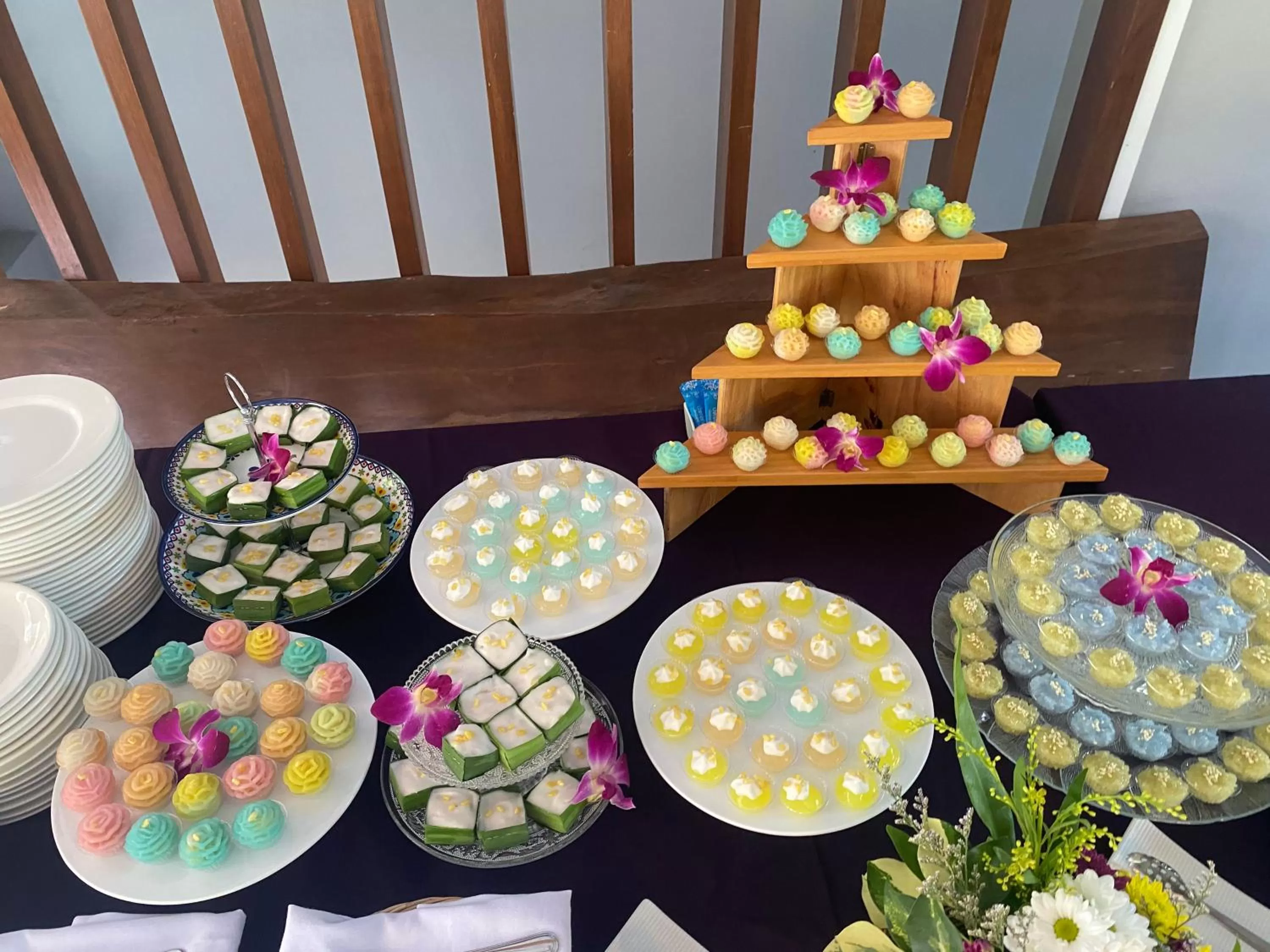 Restaurant/places to eat in The Scene Cliff View Villas