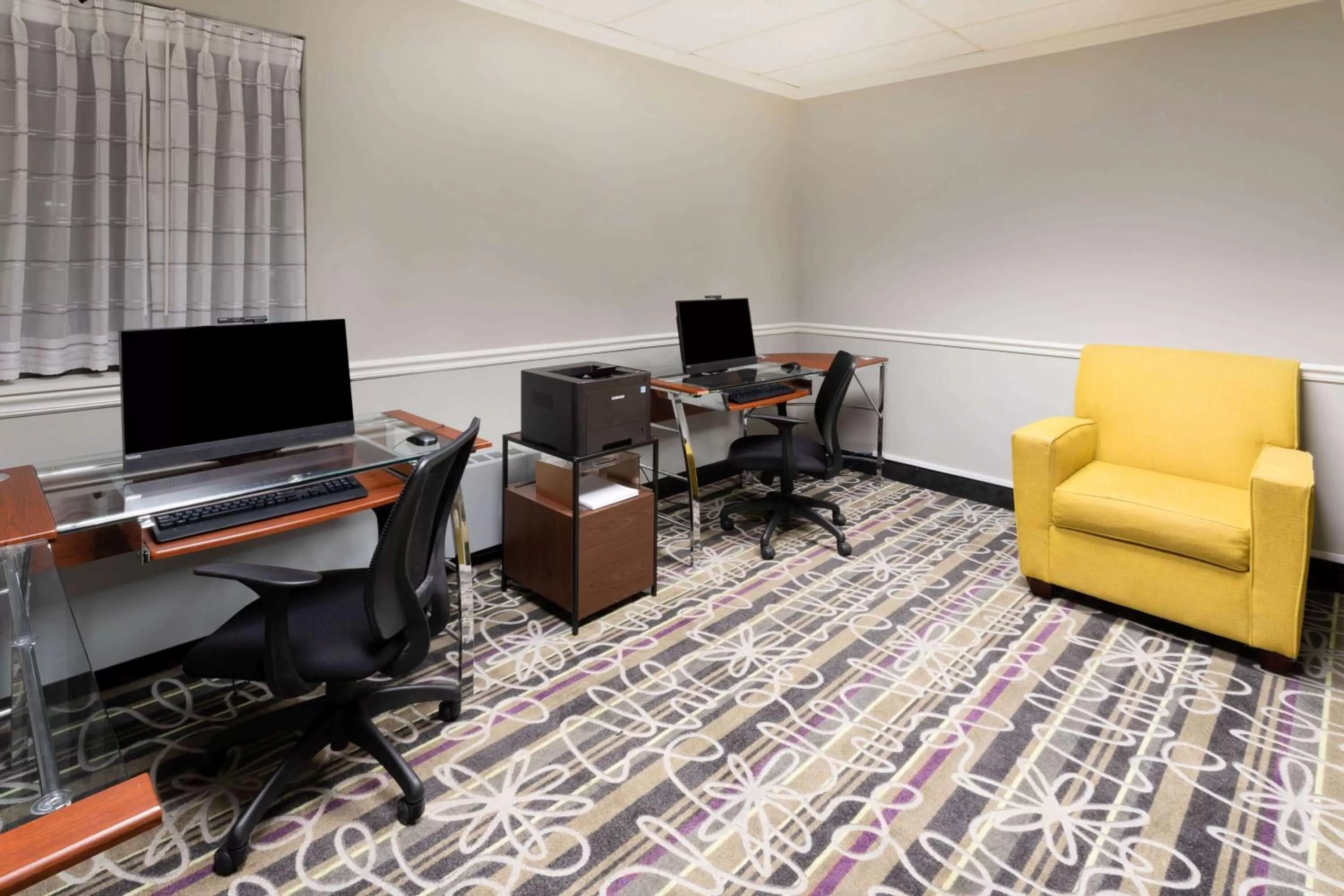 On site in La Quinta by Wyndham Minneapolis Bloomington W - FREE AIRPORT SHUTTLE