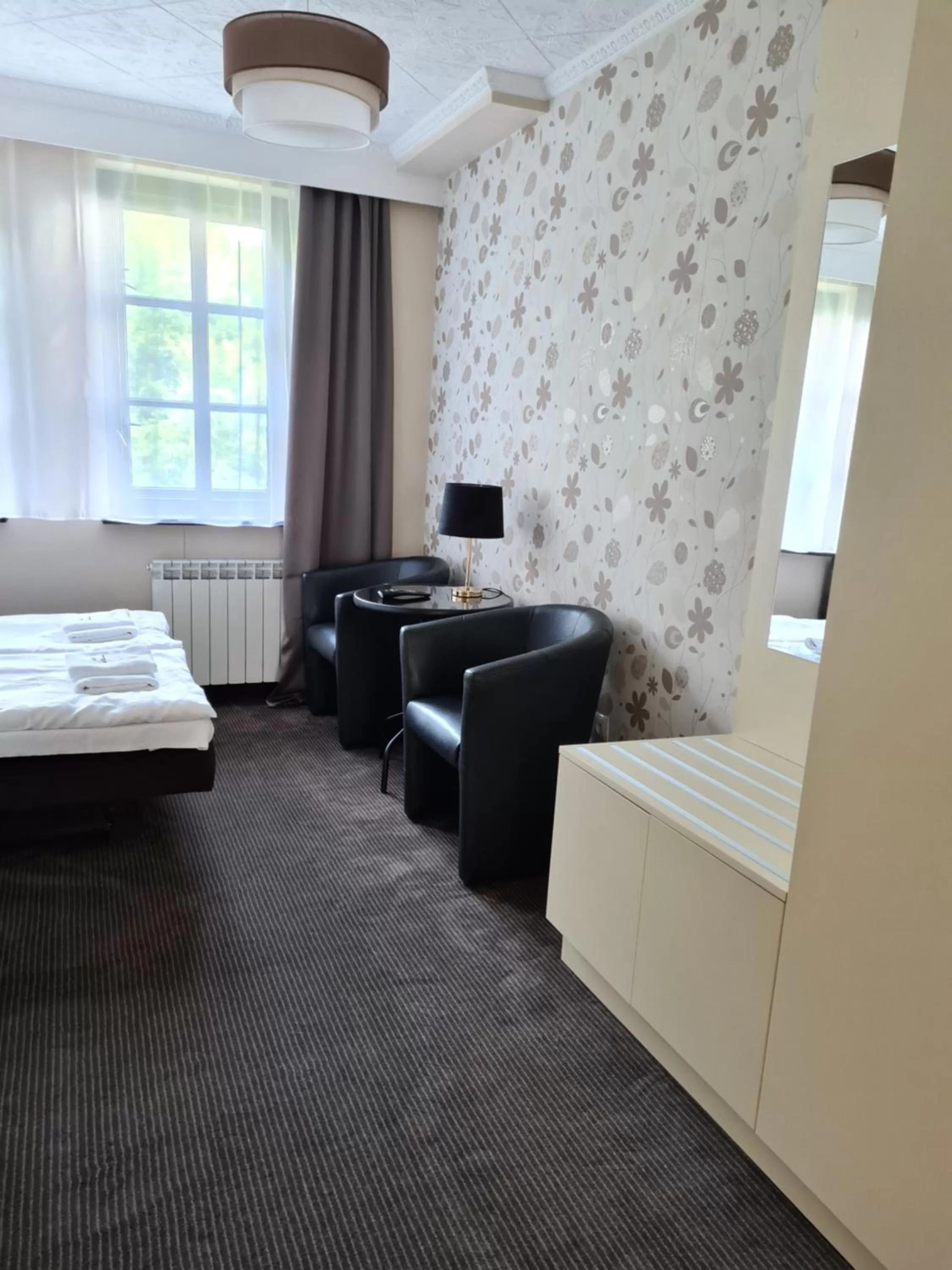 Photo of the whole room, Bed in Hotel Kolorowa