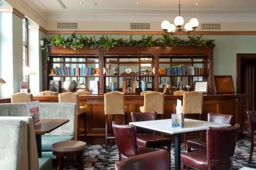 Restaurant/Places to Eat in The Greenwood Hotel - Wetherspoon