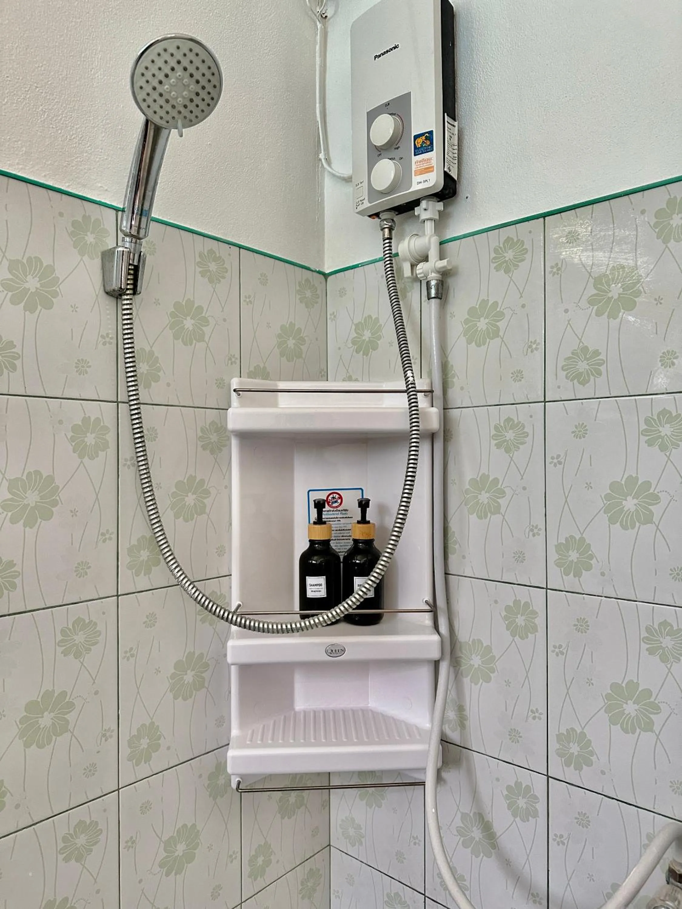 Bathroom in Lanta L.D. Beach Bungalow