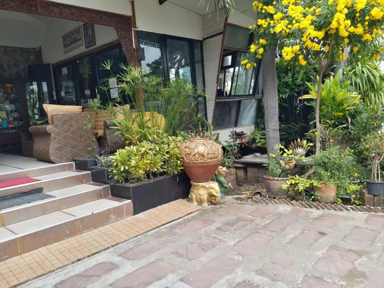 Patio in Platinum Place