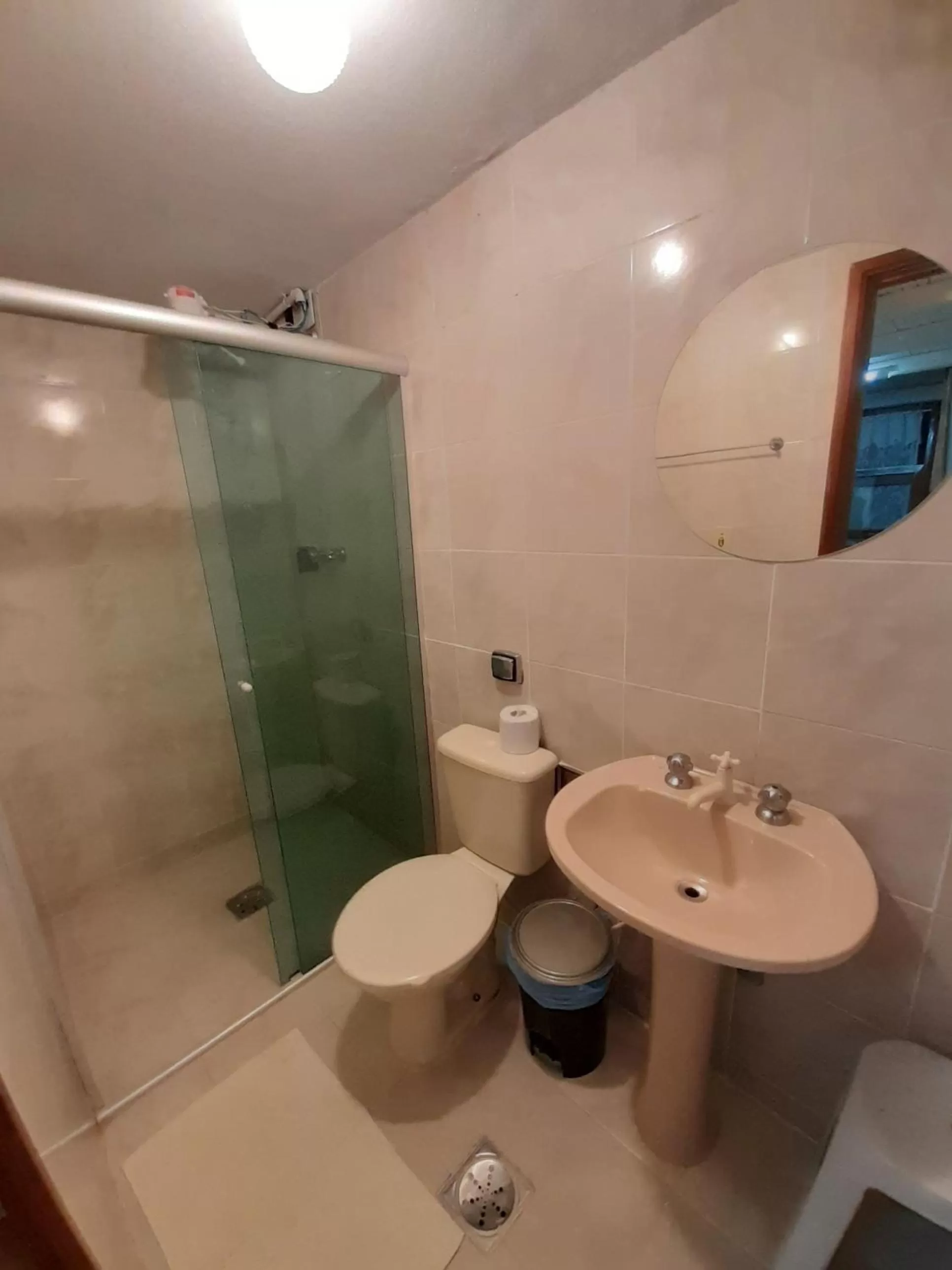 Shower, Bathroom in Pousada Reino Encantado - São Thomé das Letras - Minas Gerais