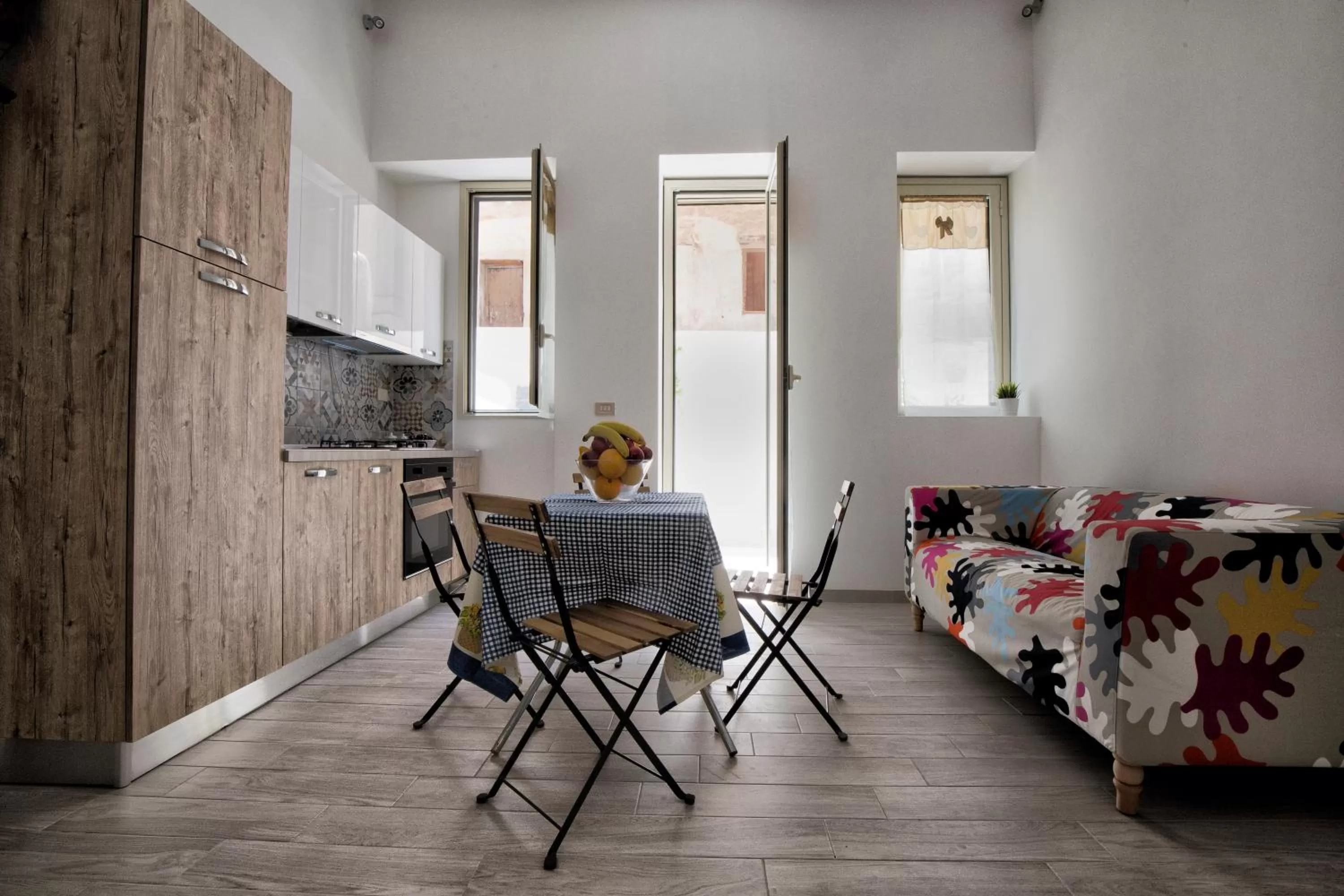 GARDEN HOUSE: APARTMENTS AND ROOMS FOR HOLIDAYS