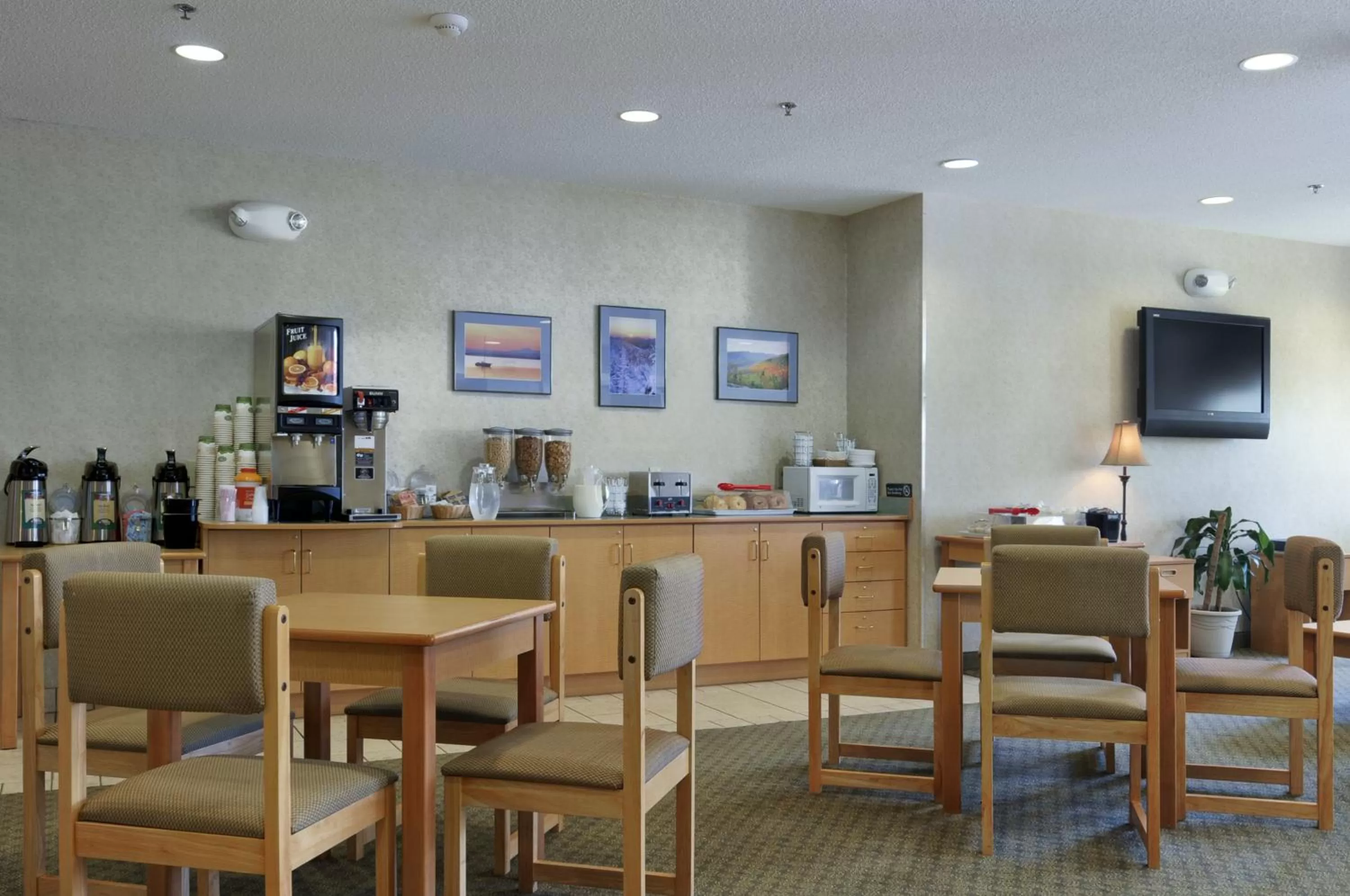 Lobby or reception in Microtel Inn & Suites by Wyndham Plattsburgh