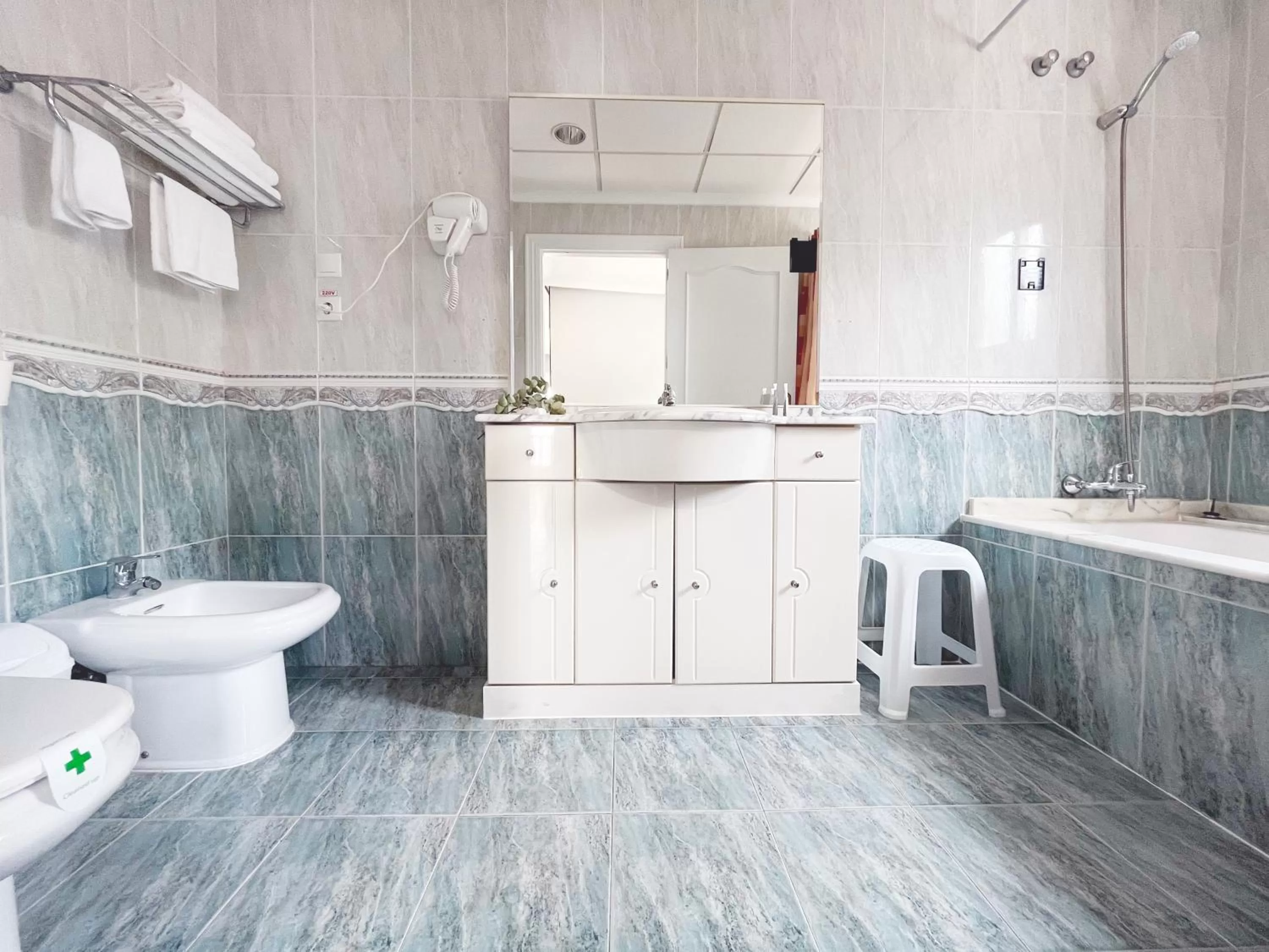 Bathroom in Hotel ParqueMar