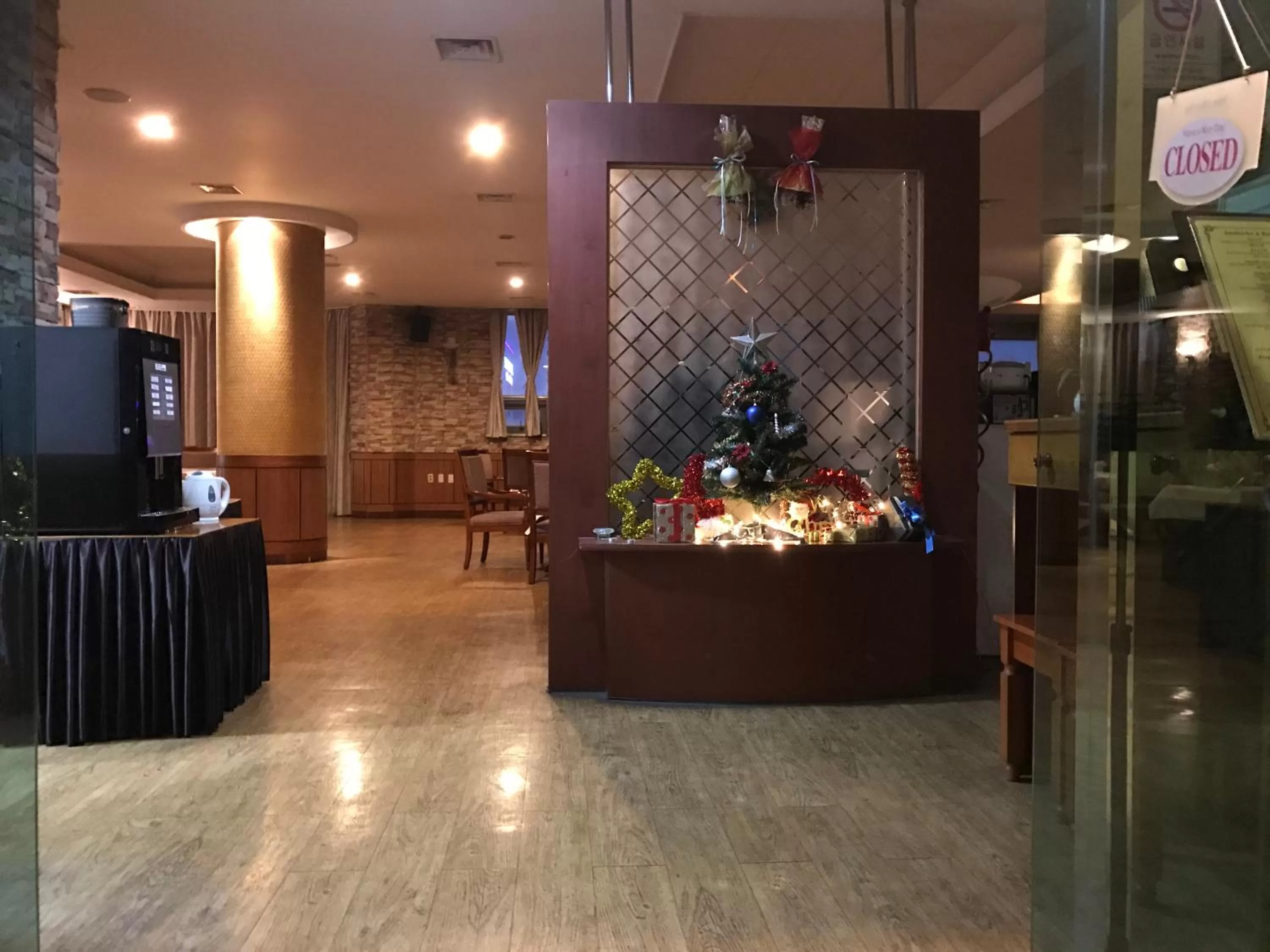 Dining area in Hotel Ocean View