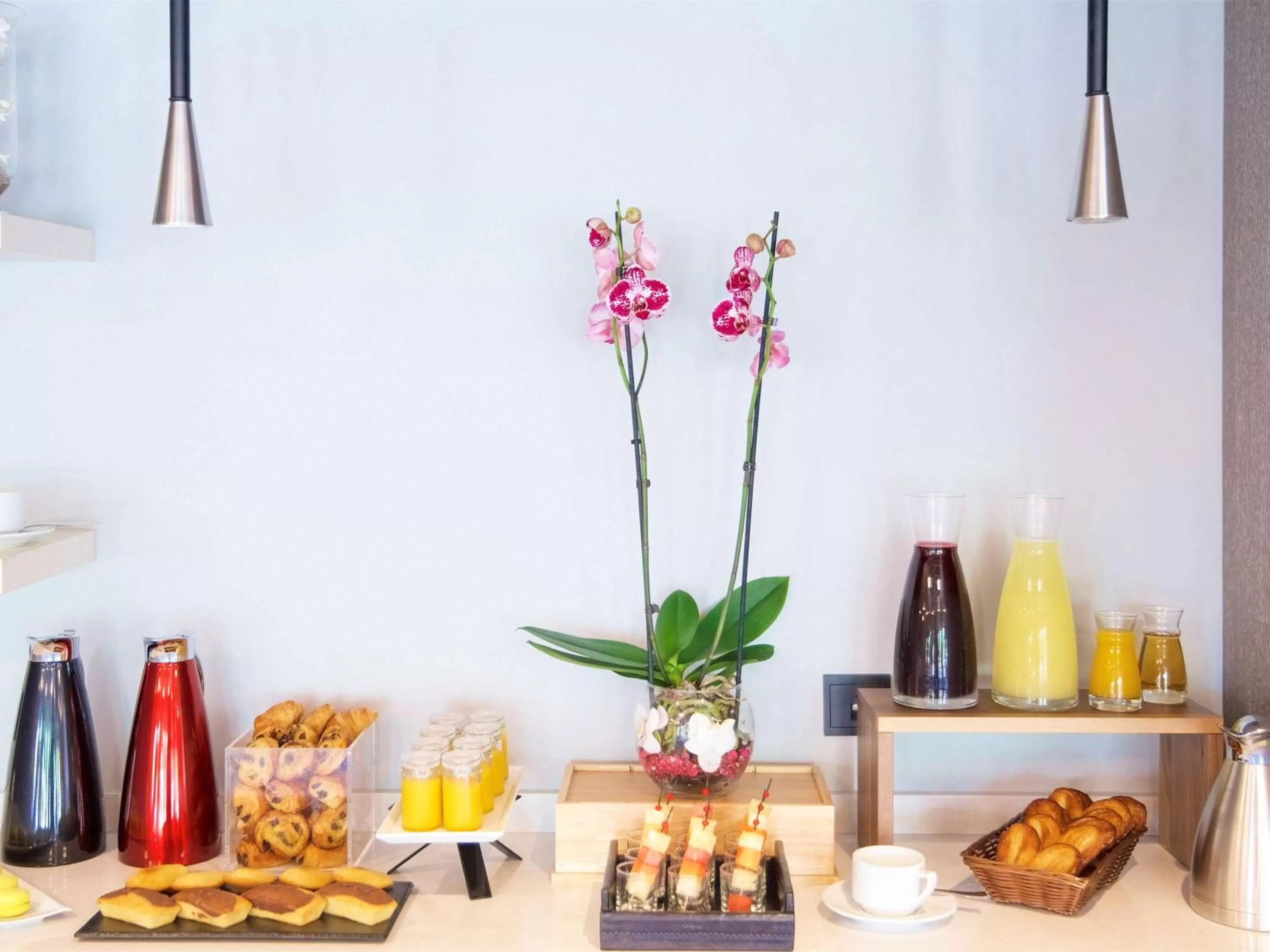 Restaurant/places to eat in Novotel Cotonou Orisha