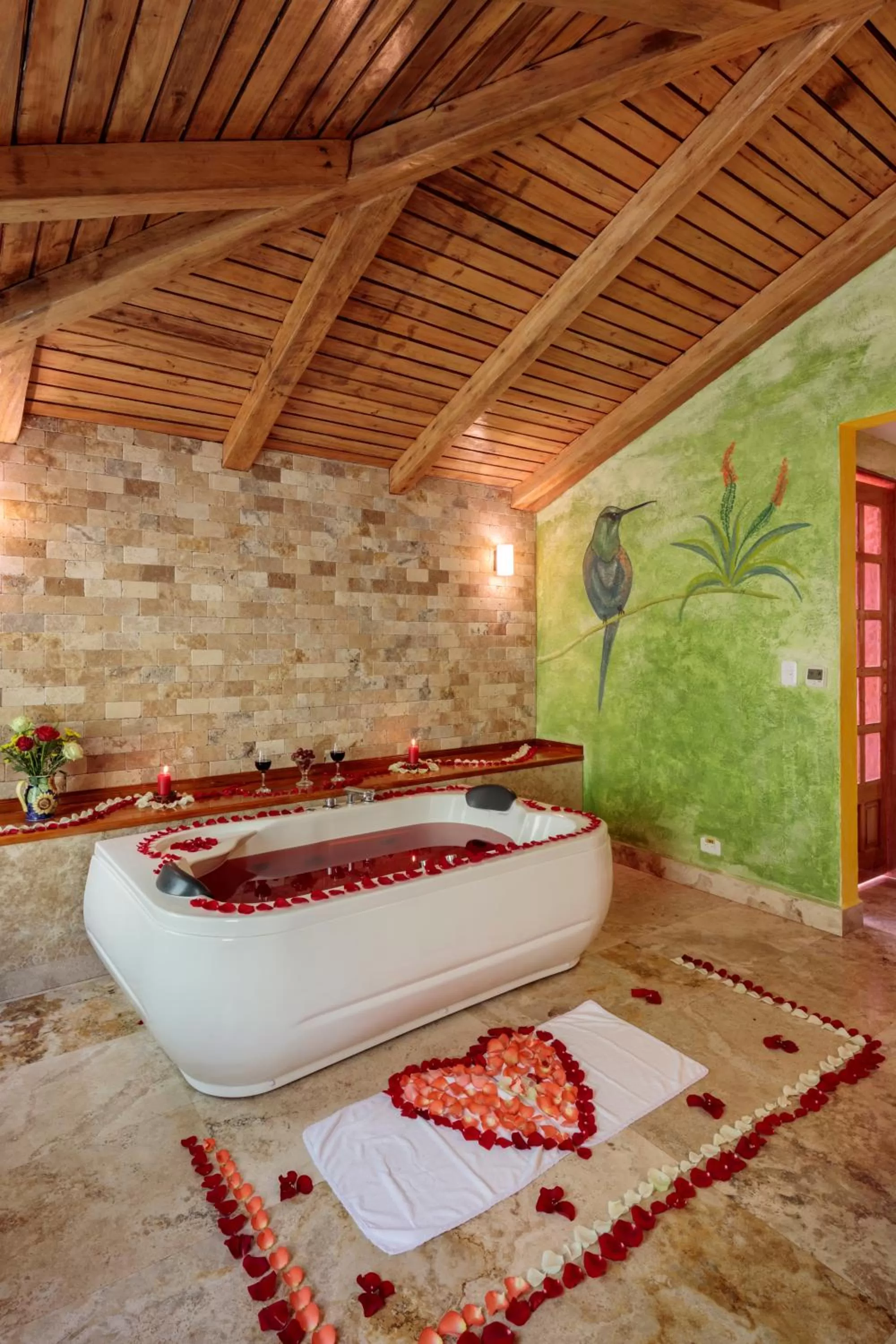 Luna Volcán, Adventure SPA