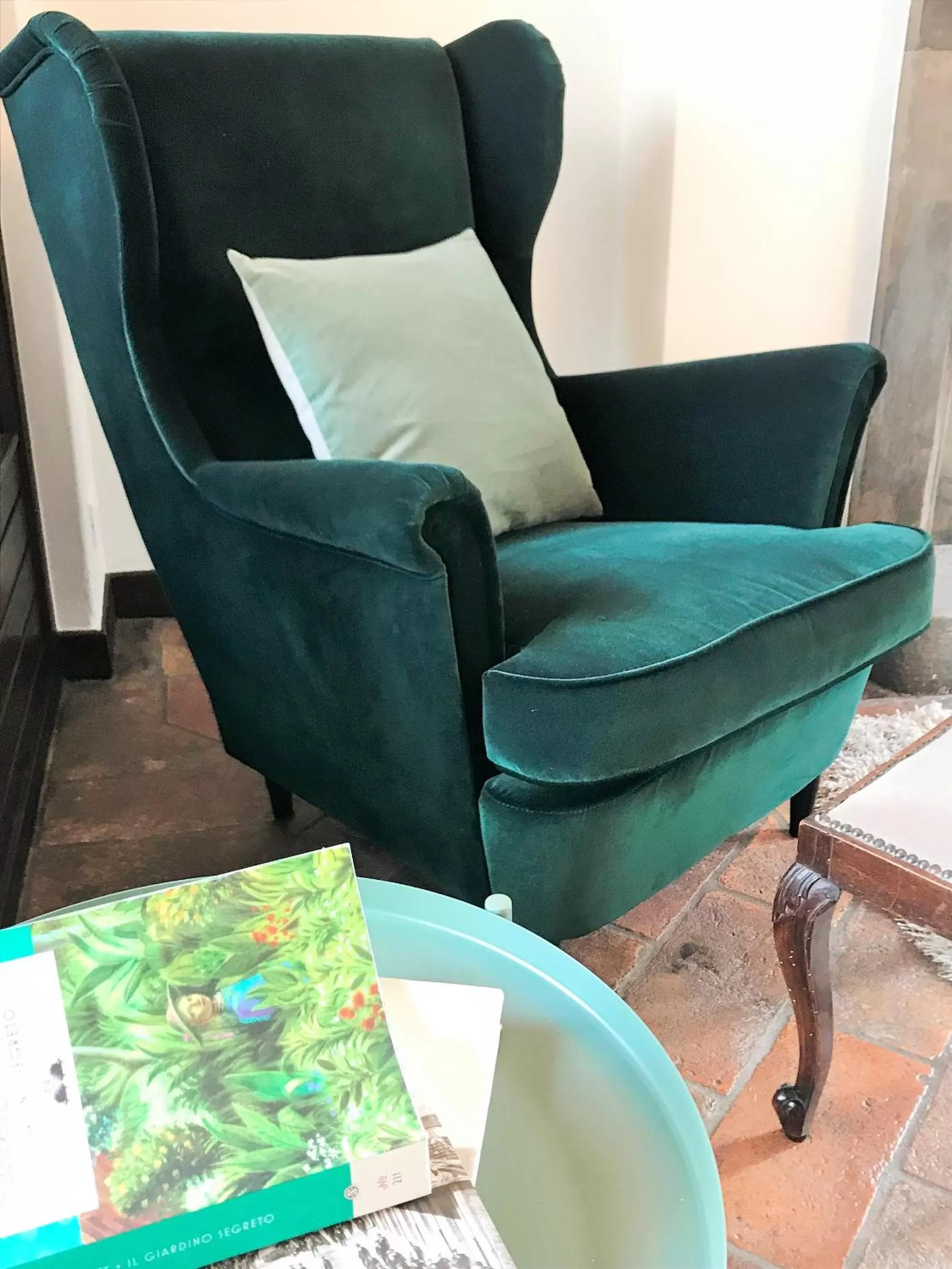 Communal lounge/ TV room in Il Giardino Segreto