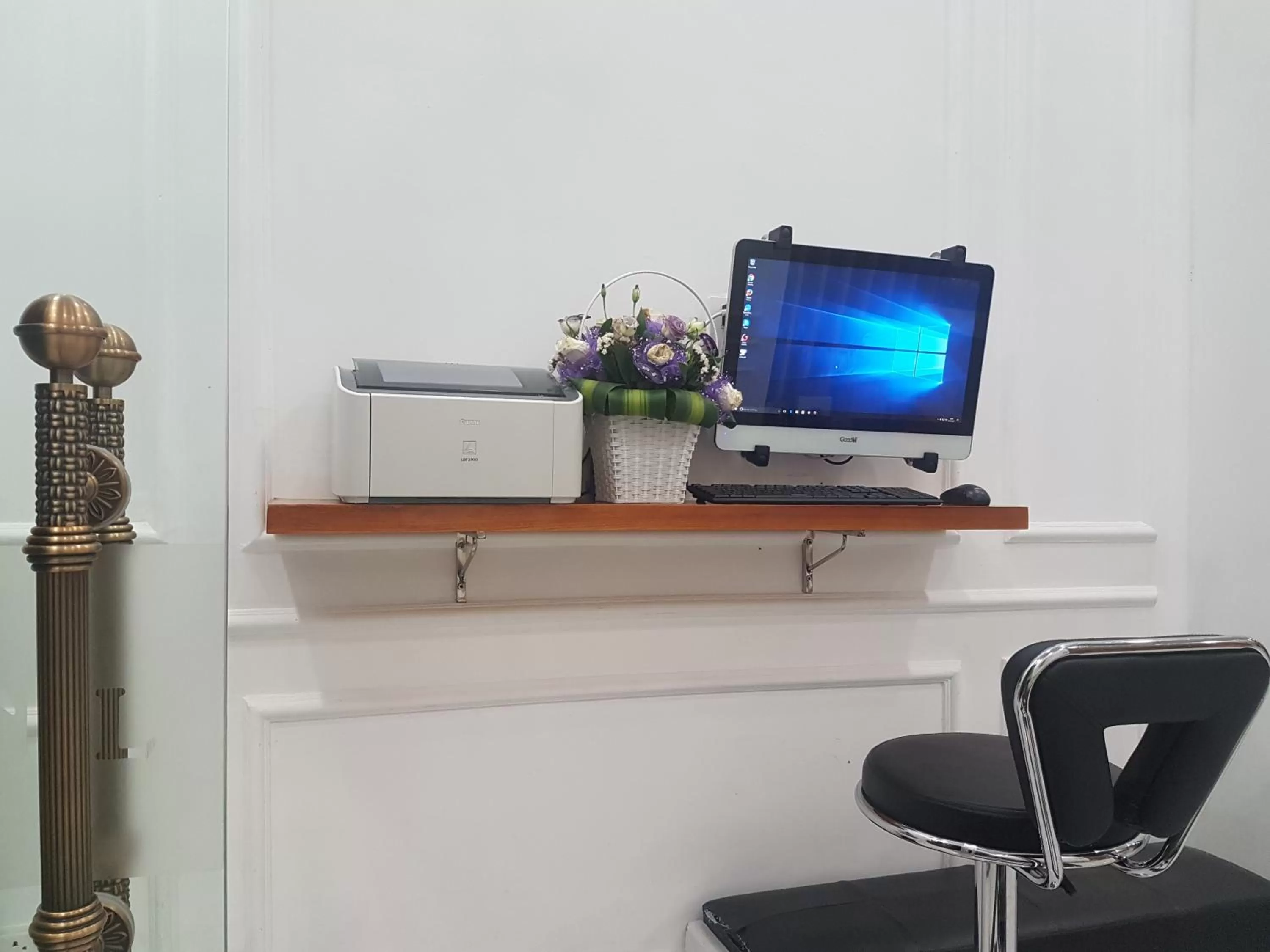 concierge in Tung Trang Hotel