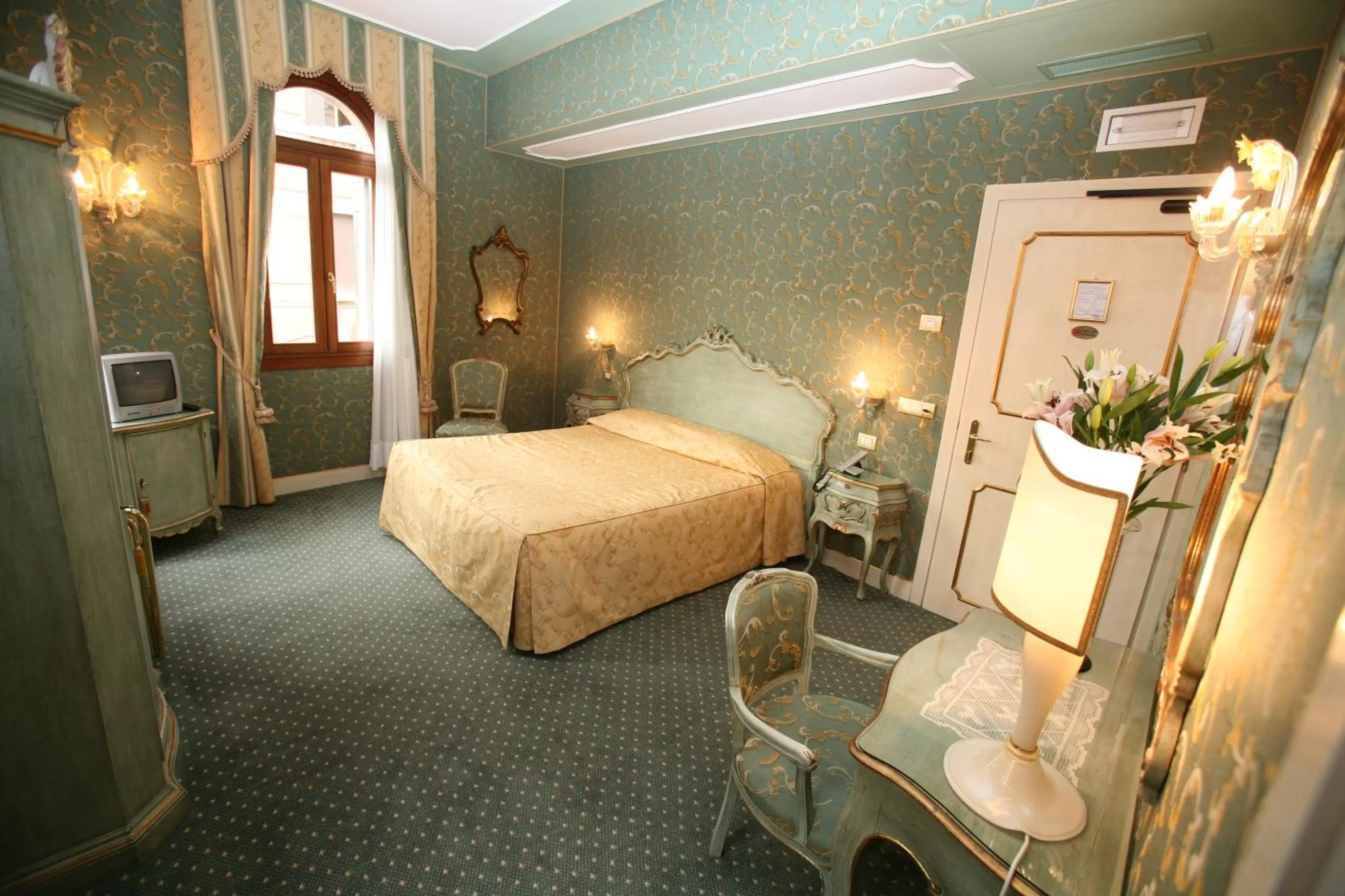Photo of the whole room, Bed in Locanda Ca' del Brocchi