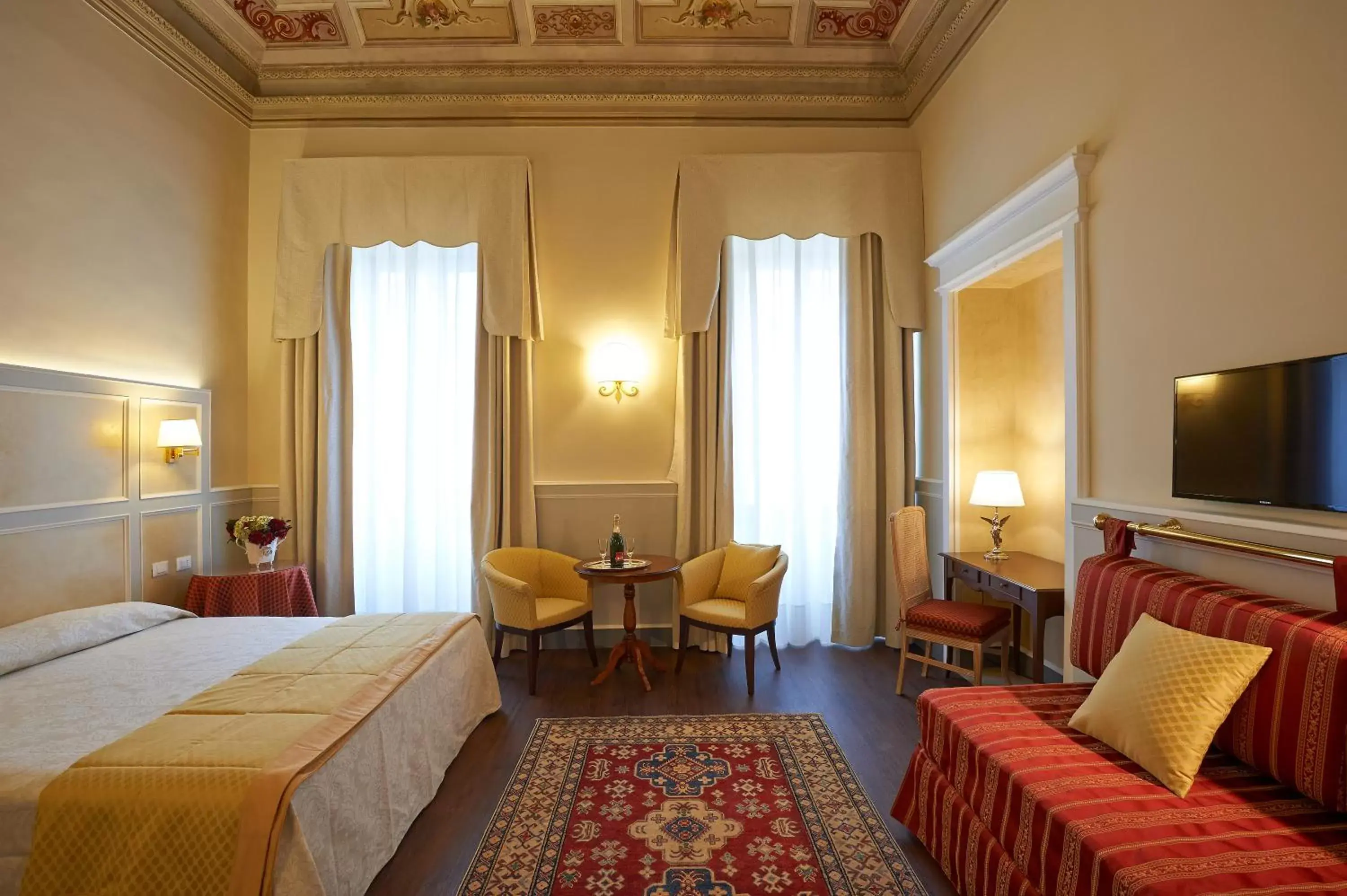 Superior Double or Twin Room in Hotel Firenze Capitale Superior Double or Twin Room in Hotel Firenze Capitale