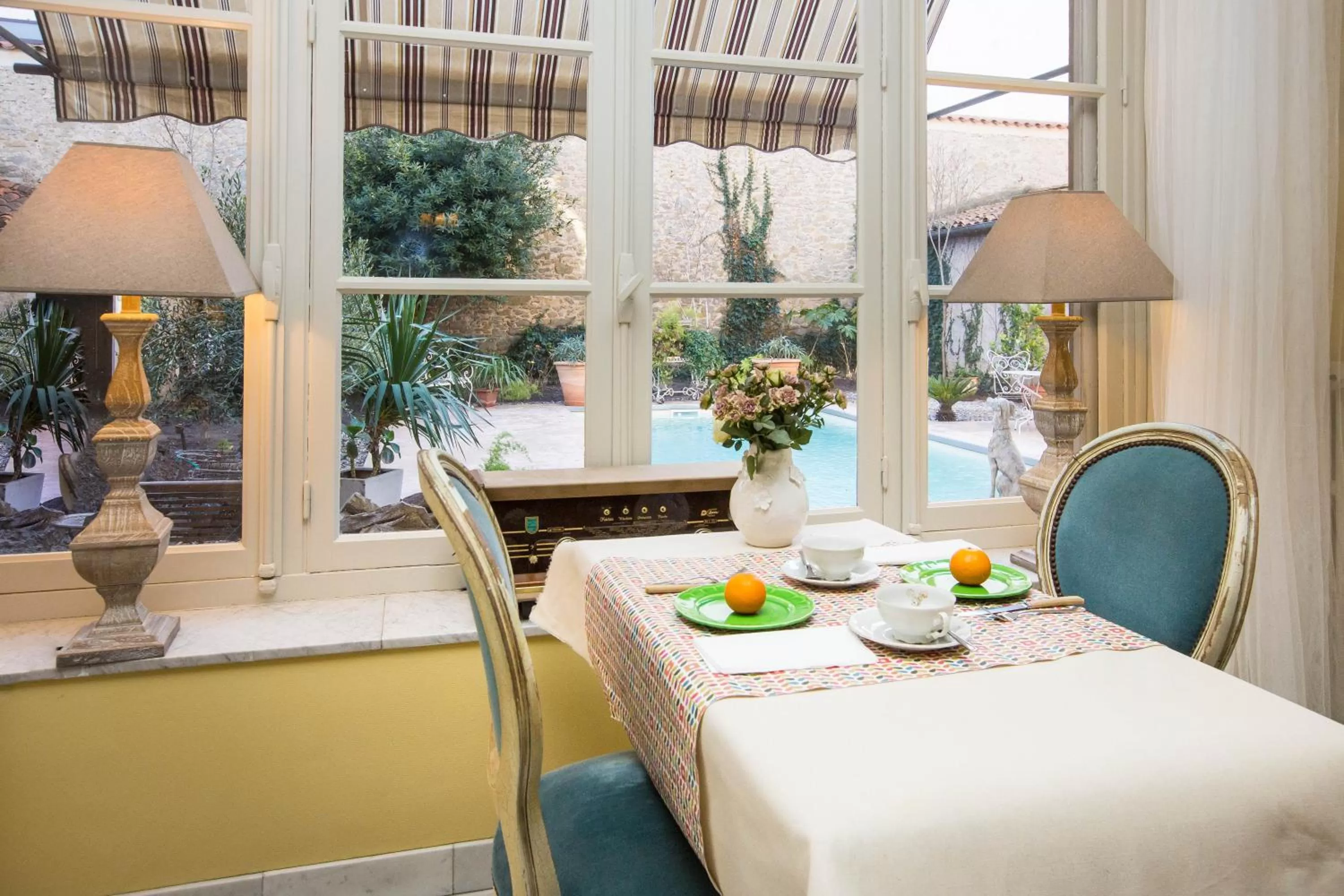 Restaurant/places to eat in Carcassonne Bed and Breakfast du Palais