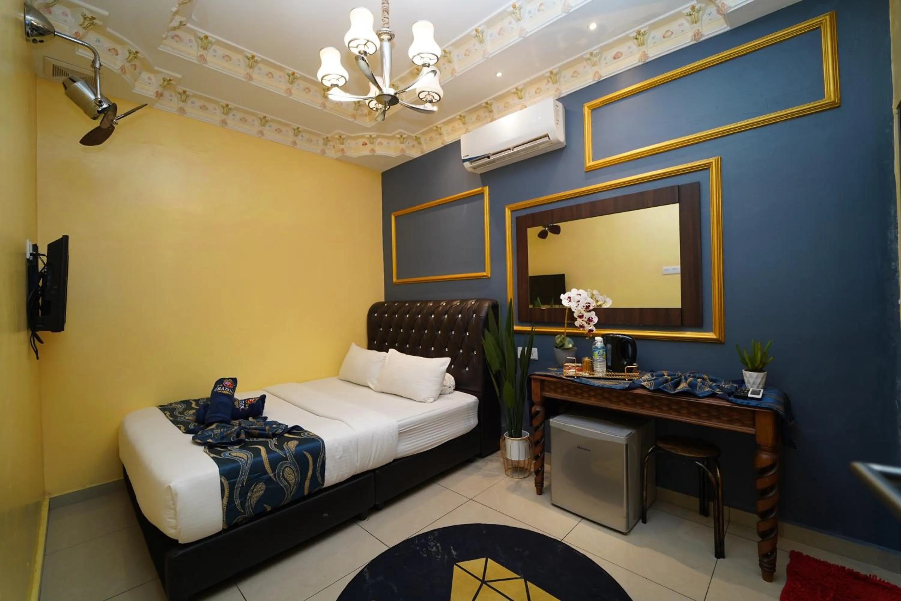 Bed in Ghazrin's Classic Hotel JB