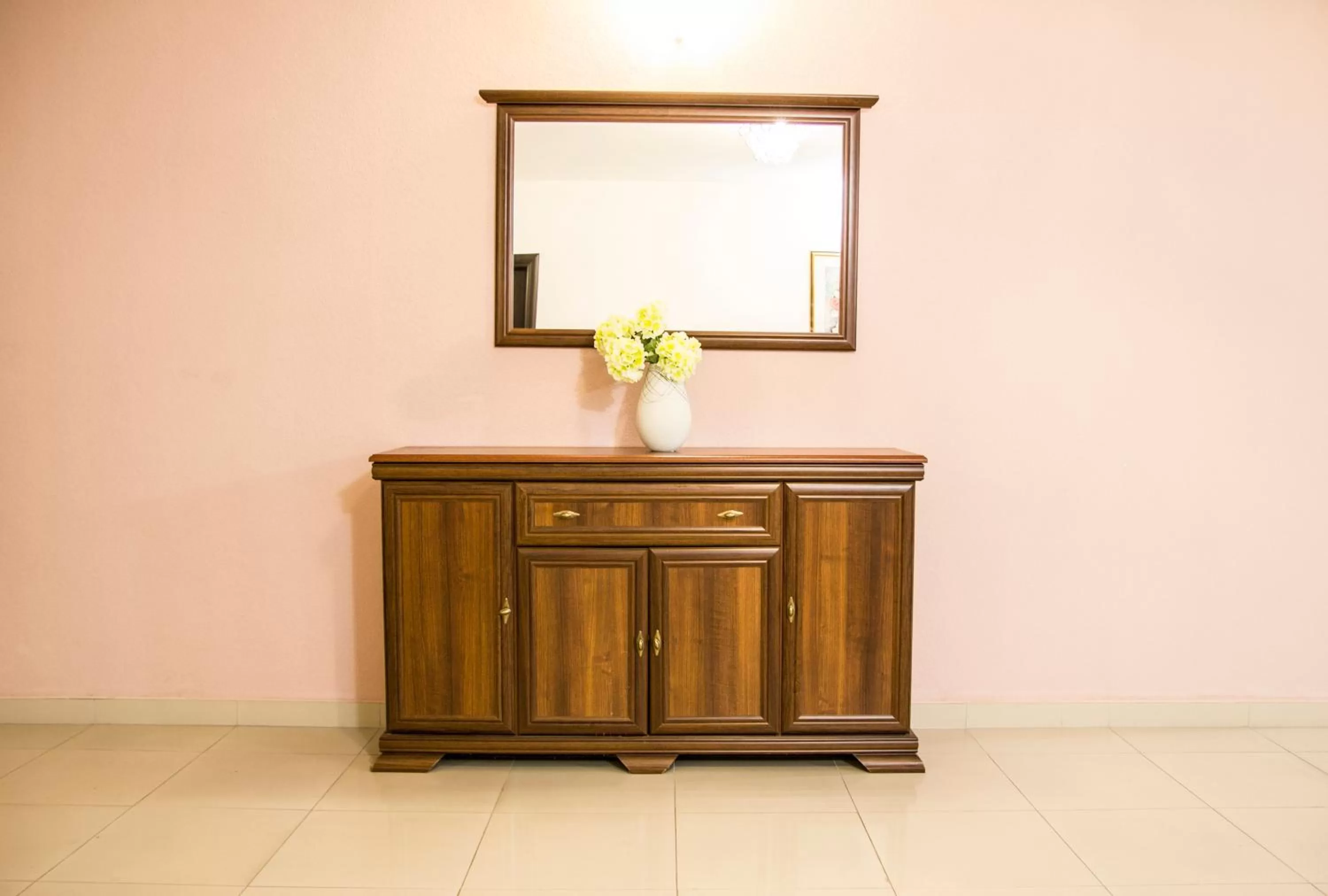 TV/Entertainment Center in Hotel Storia