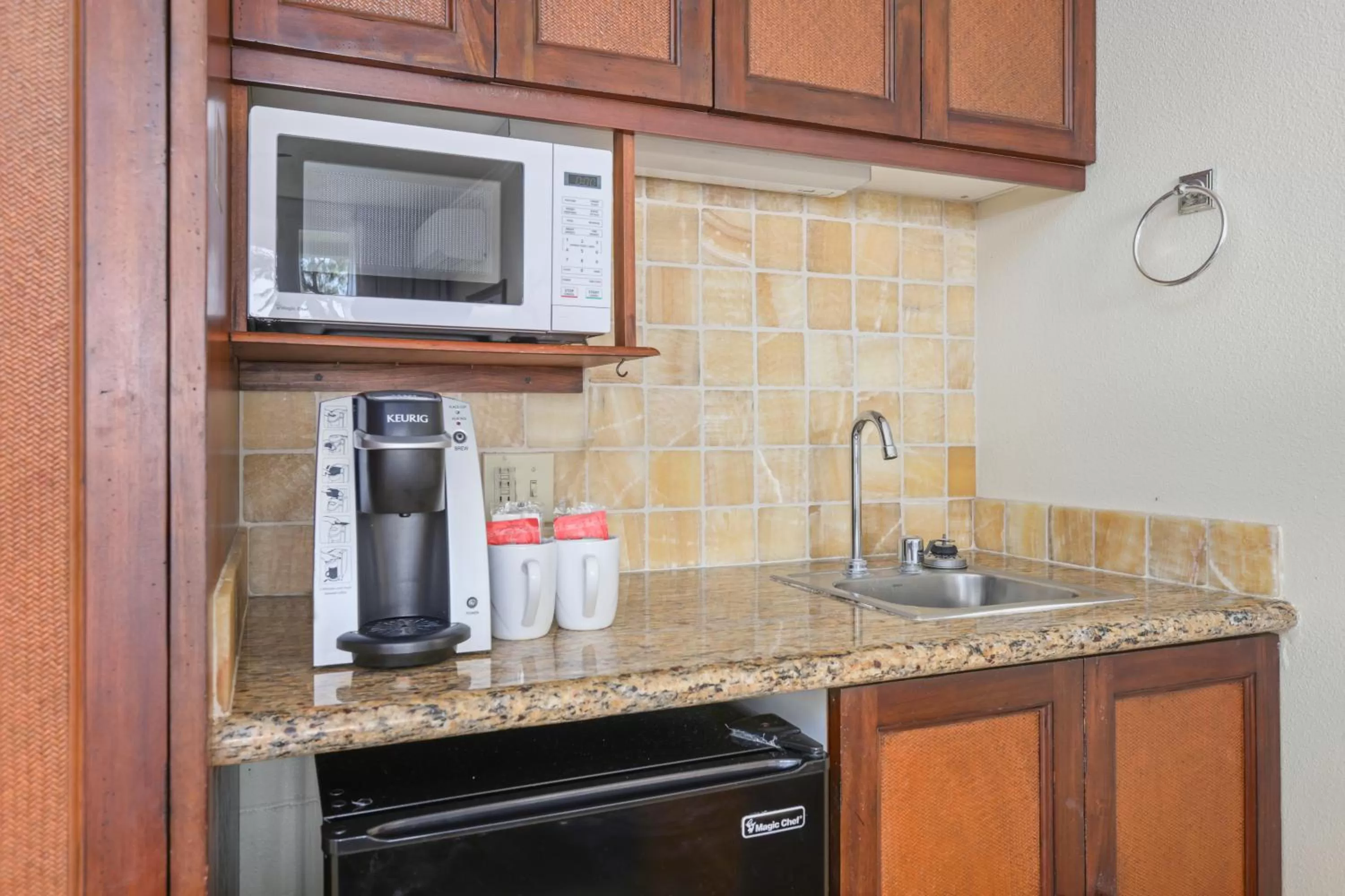 Kitchen or kitchenette in Aston Islander On The Beach
