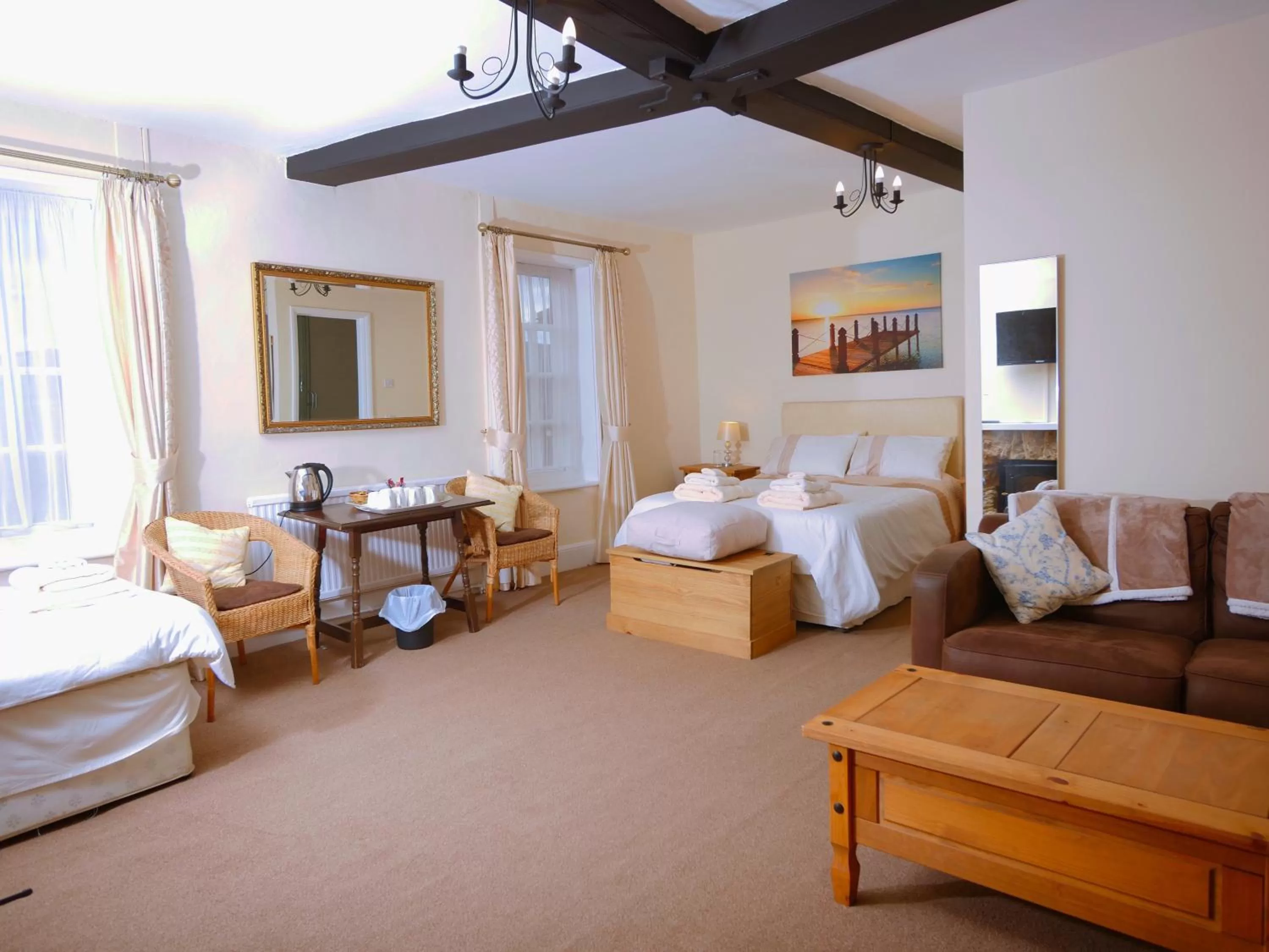 Bed in The Five Bells, Eastry