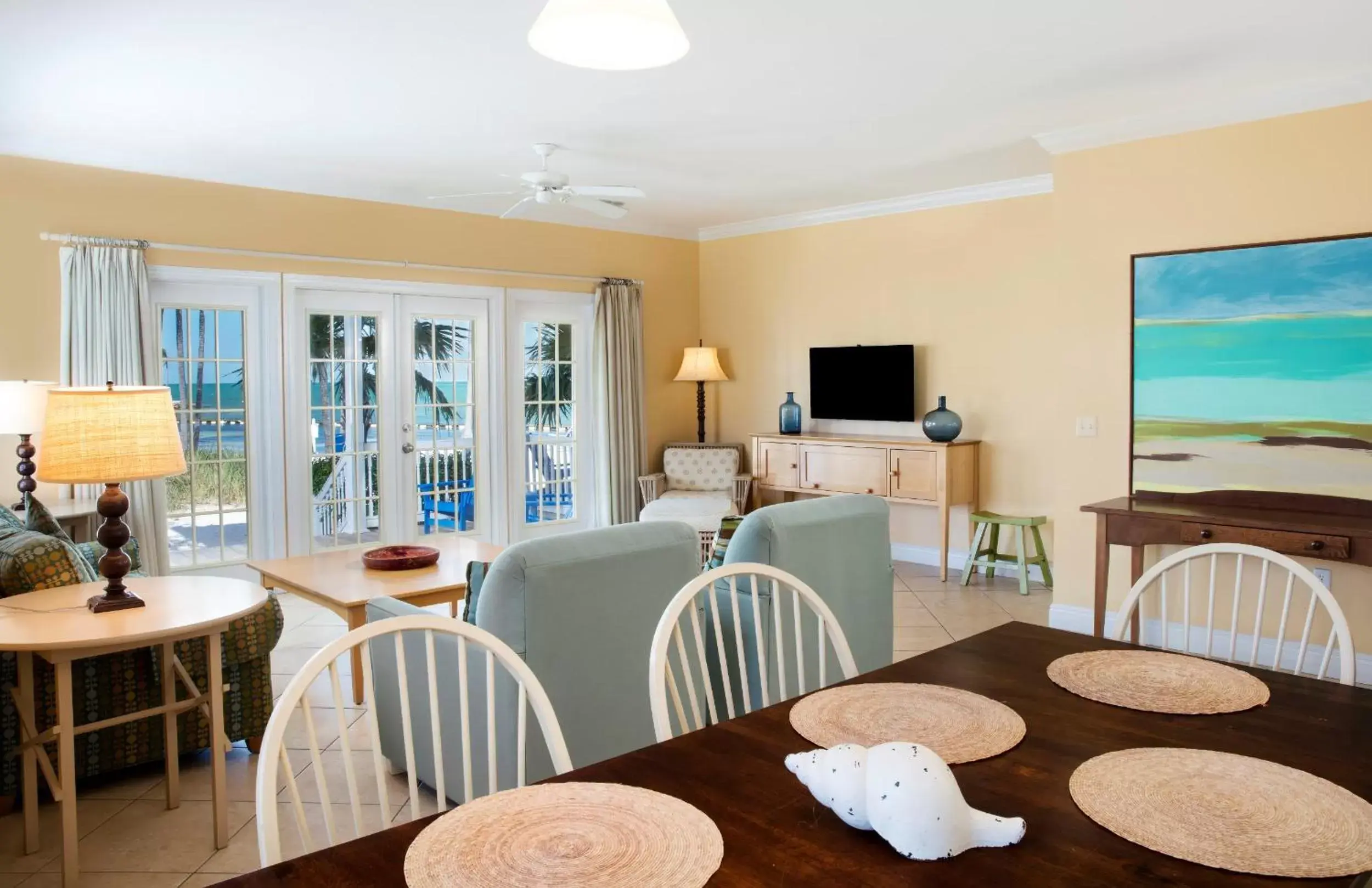 Three-Bedroom House Water View in Tranquility Bay Resort Three-Bedroom House Water View in Tranquility Bay Resort