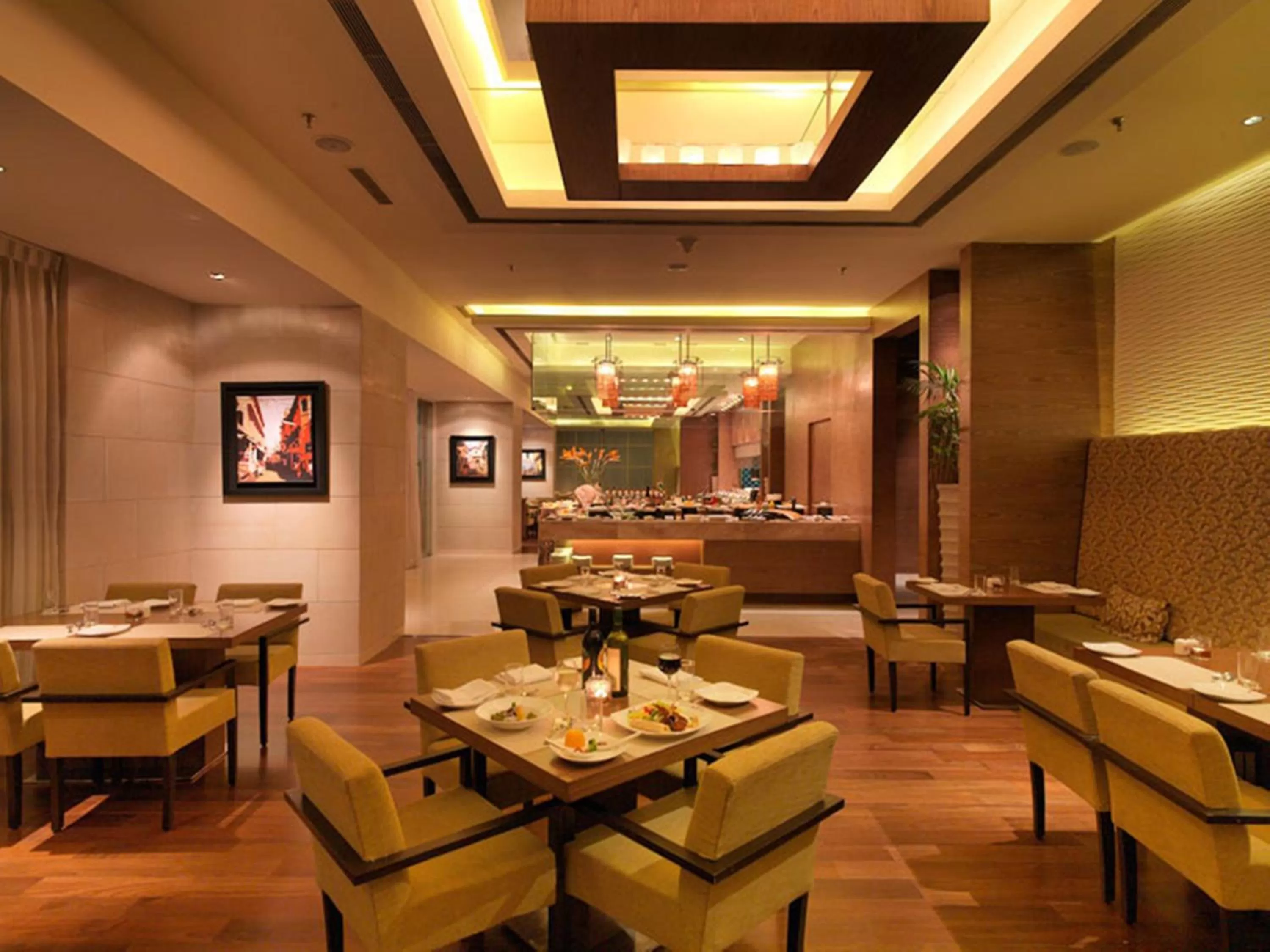 Restaurant/places to eat in Hotel Royal Orchid Jaipur, Tonk Road