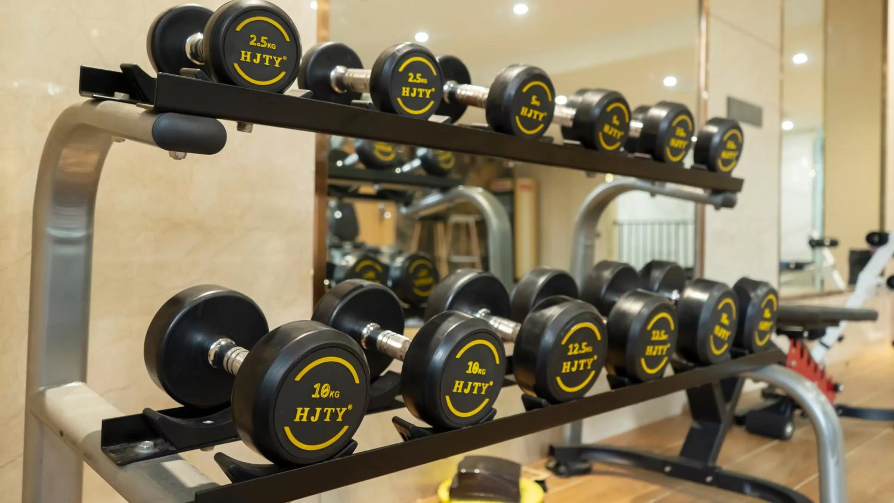 Fitness centre/facilities, Fitness Center/Facilities in Hôtel FAMILLE MONDIALE