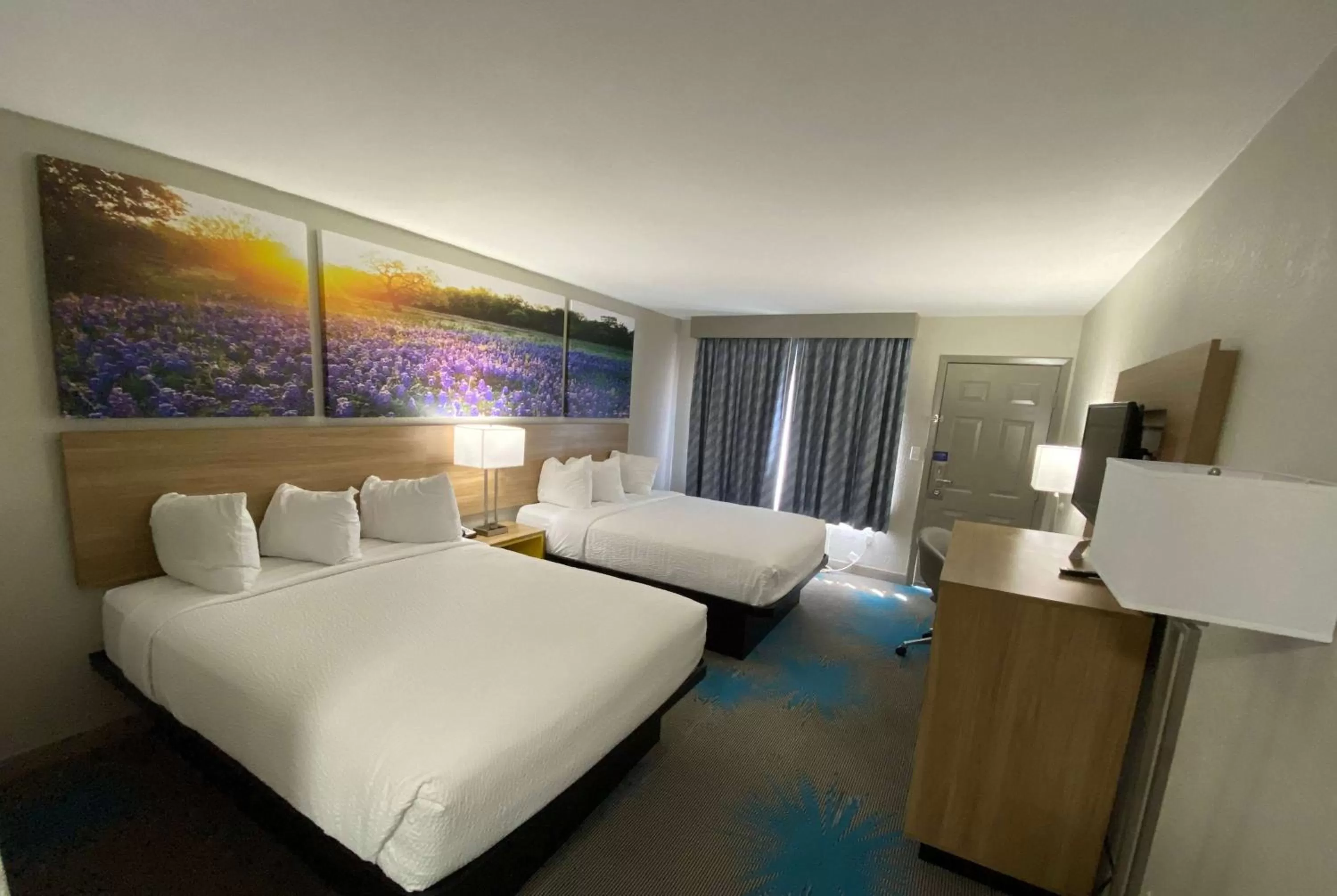 Bedroom, Bed in Days Inn by Wyndham Waco University Area