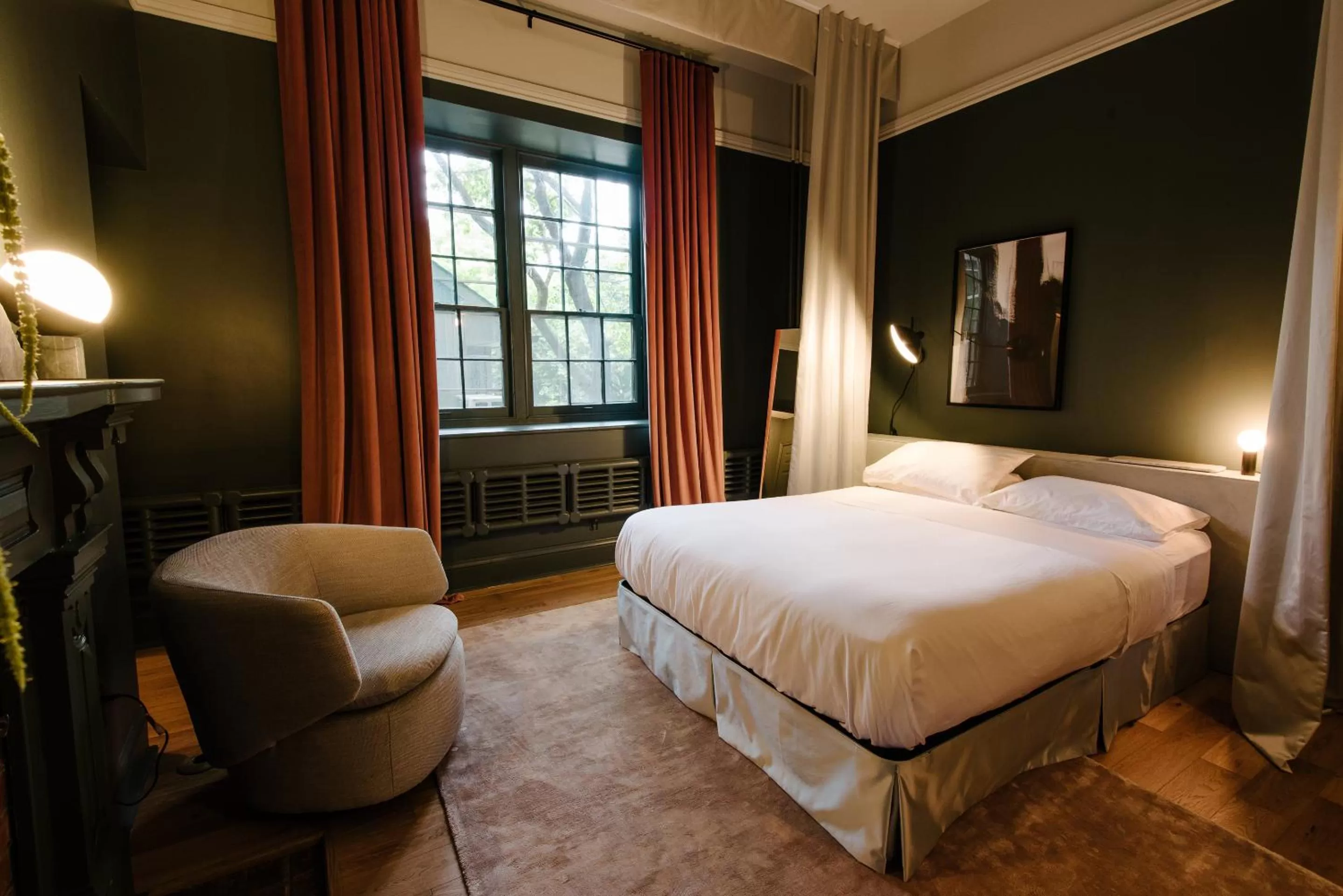 Photo of the whole room, Bed in Rosemount Inn