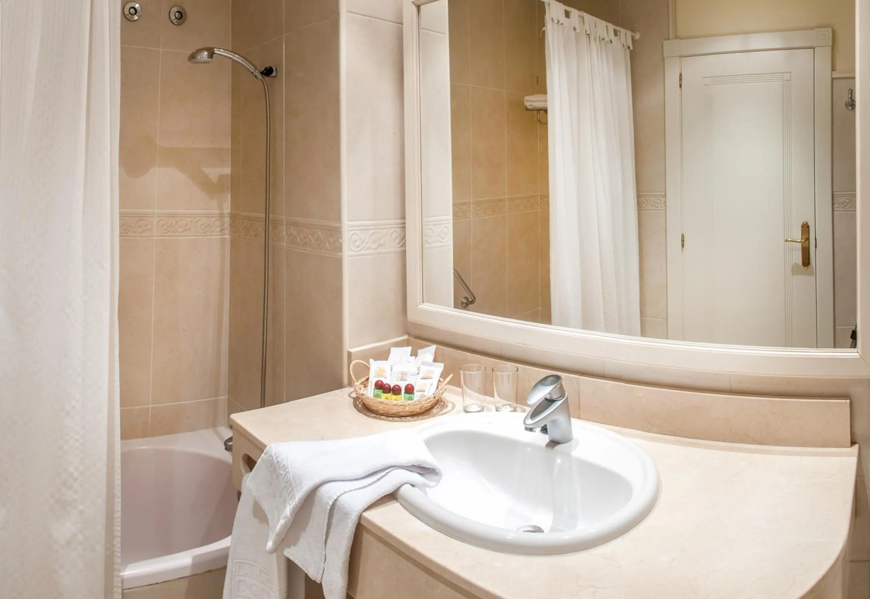 Bathroom in Silken Spa La Hacienda De Don Juan