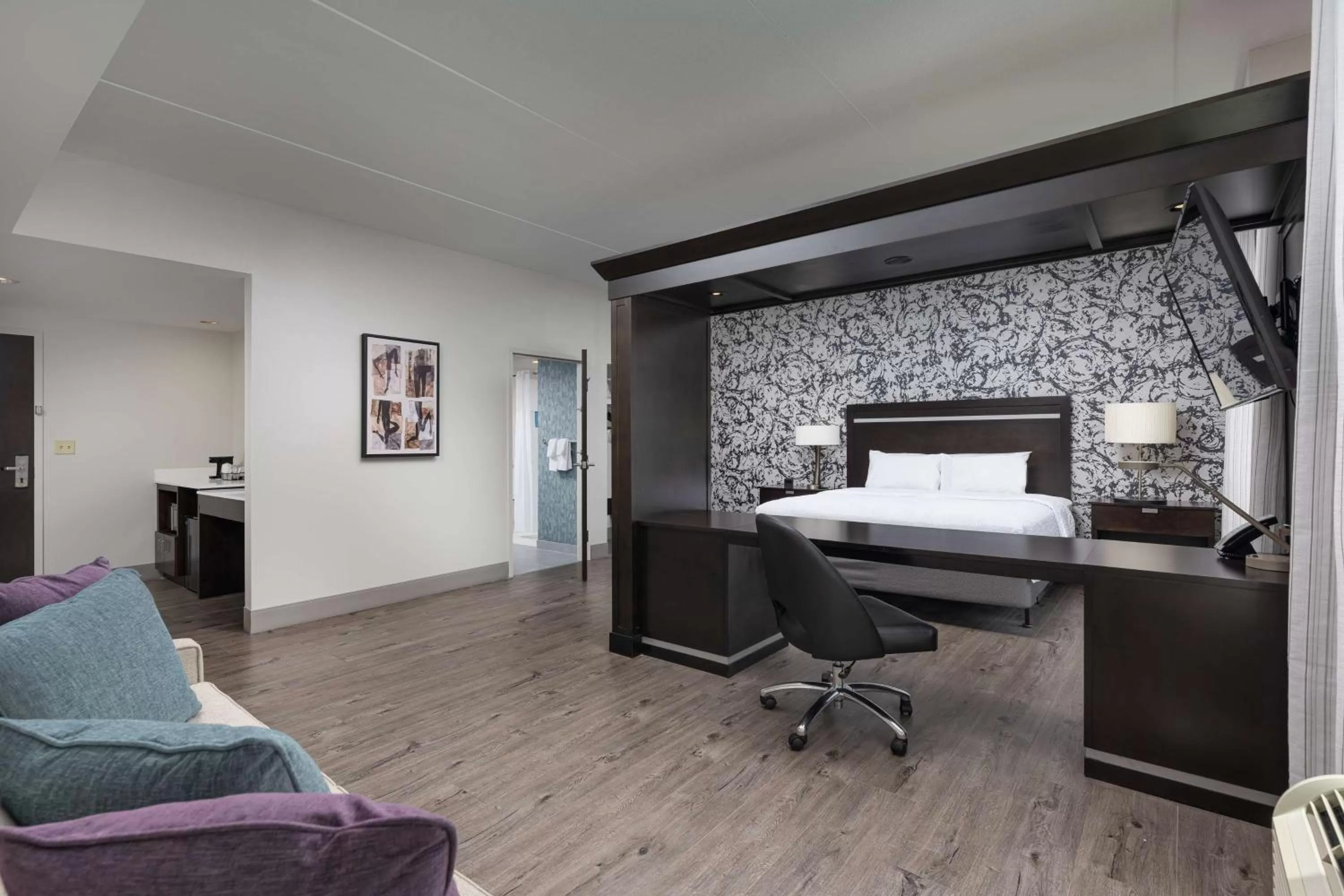 Bedroom in Hampton Inn & Suites Chattanooga Downtown