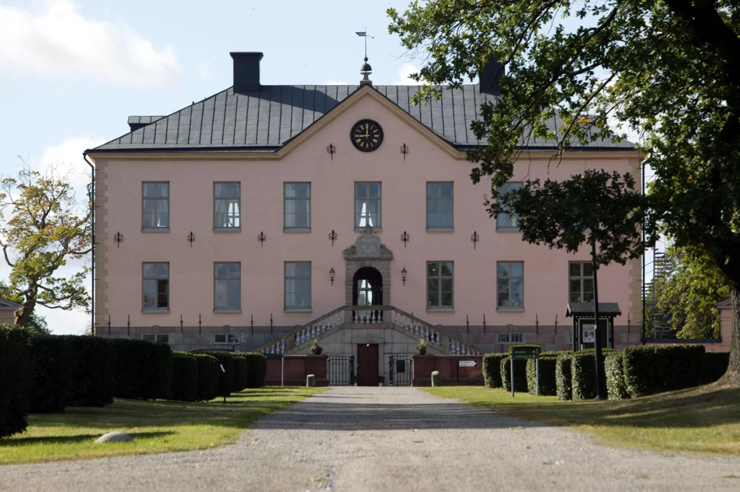 Facade/entrance in Hesselby Slott