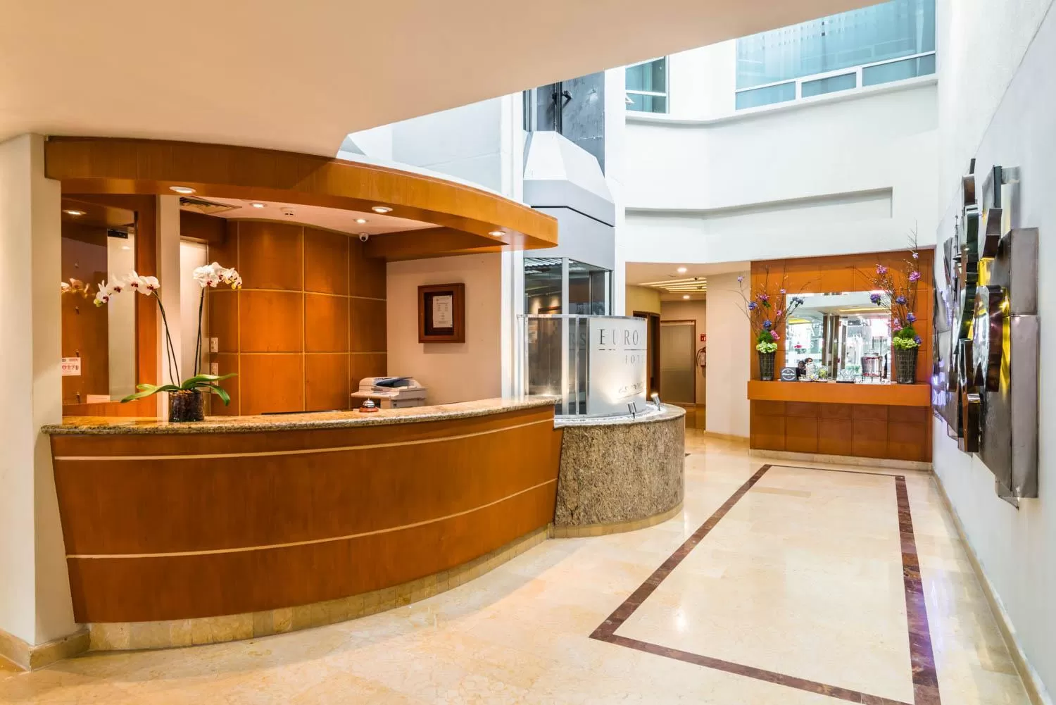 Lobby or reception in Eurostars Zona Rosa Suites