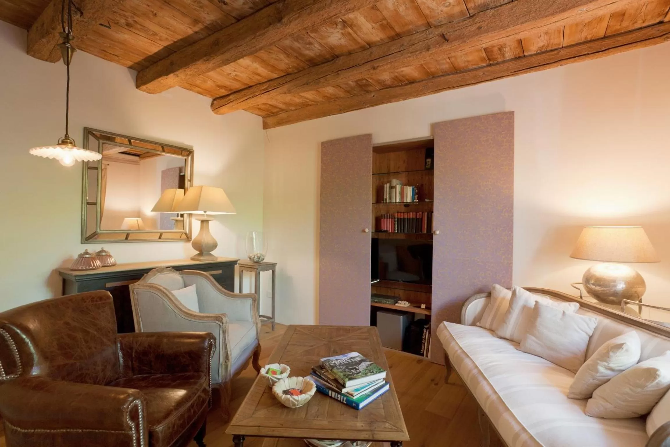 Communal lounge/ TV room in Case di Sotto, House & Breakfast