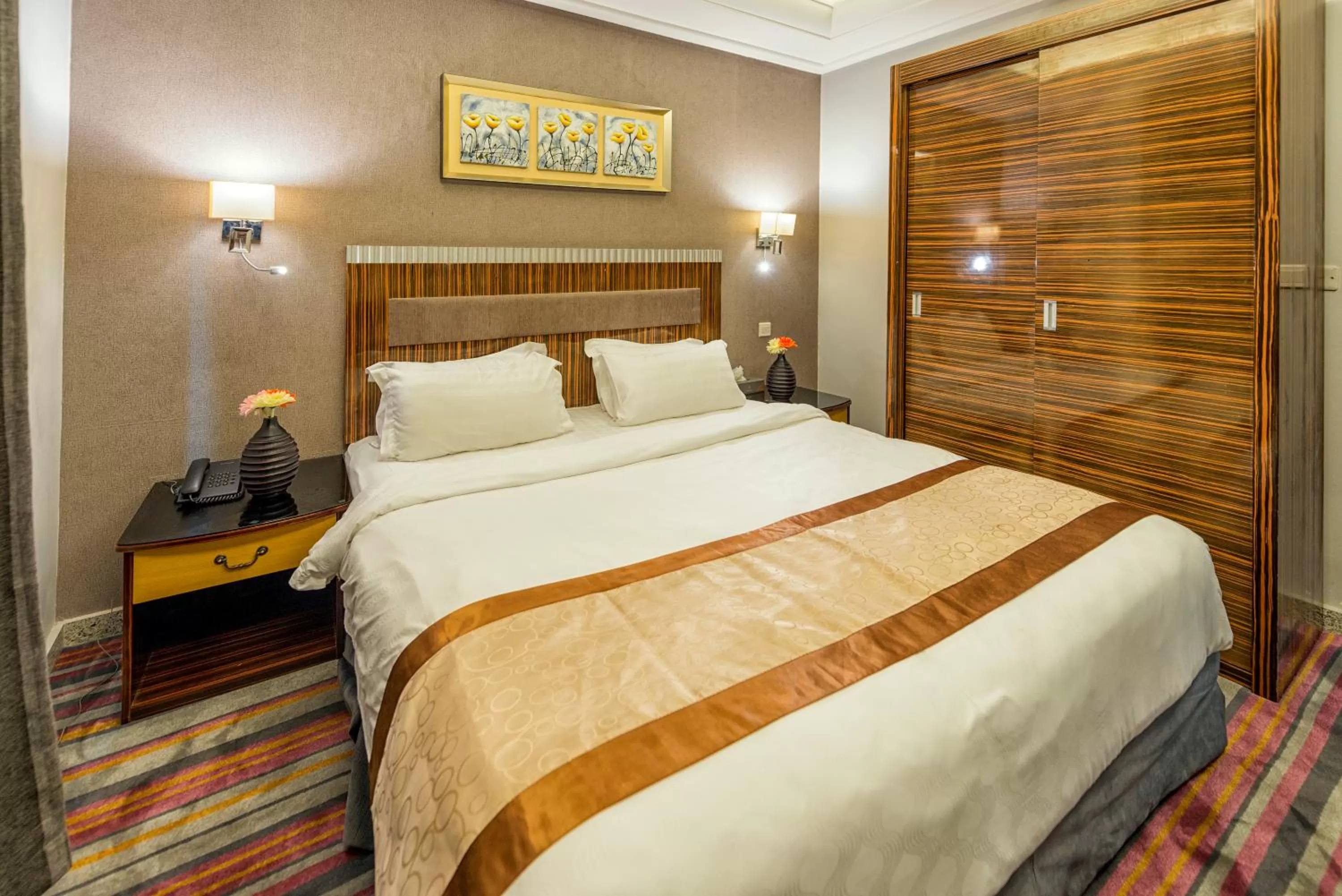 Bed in Elite Al Hamra - Al Cornich