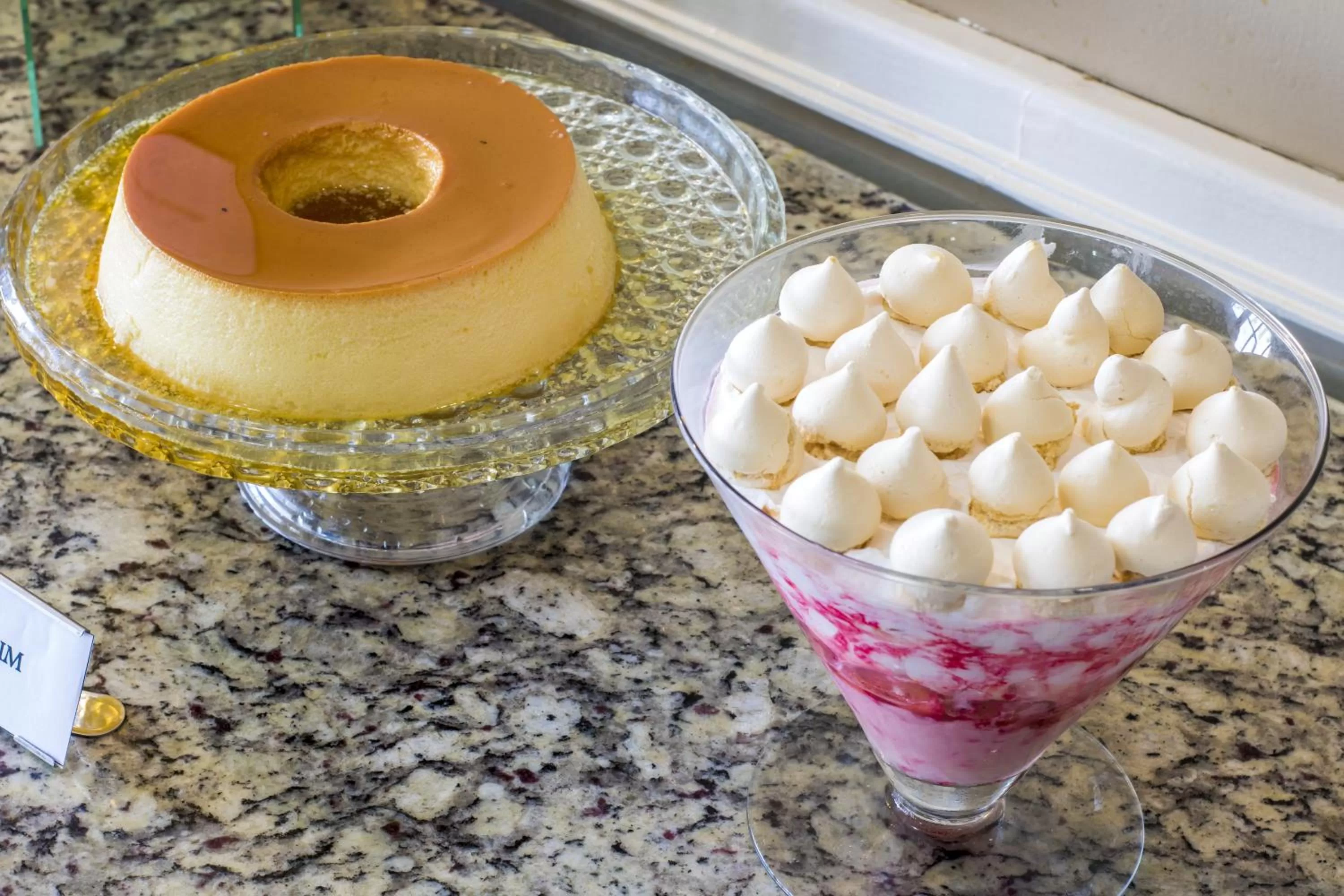 Food and drinks in Hotel Dan Inn Sorocaba by Nacional Inn