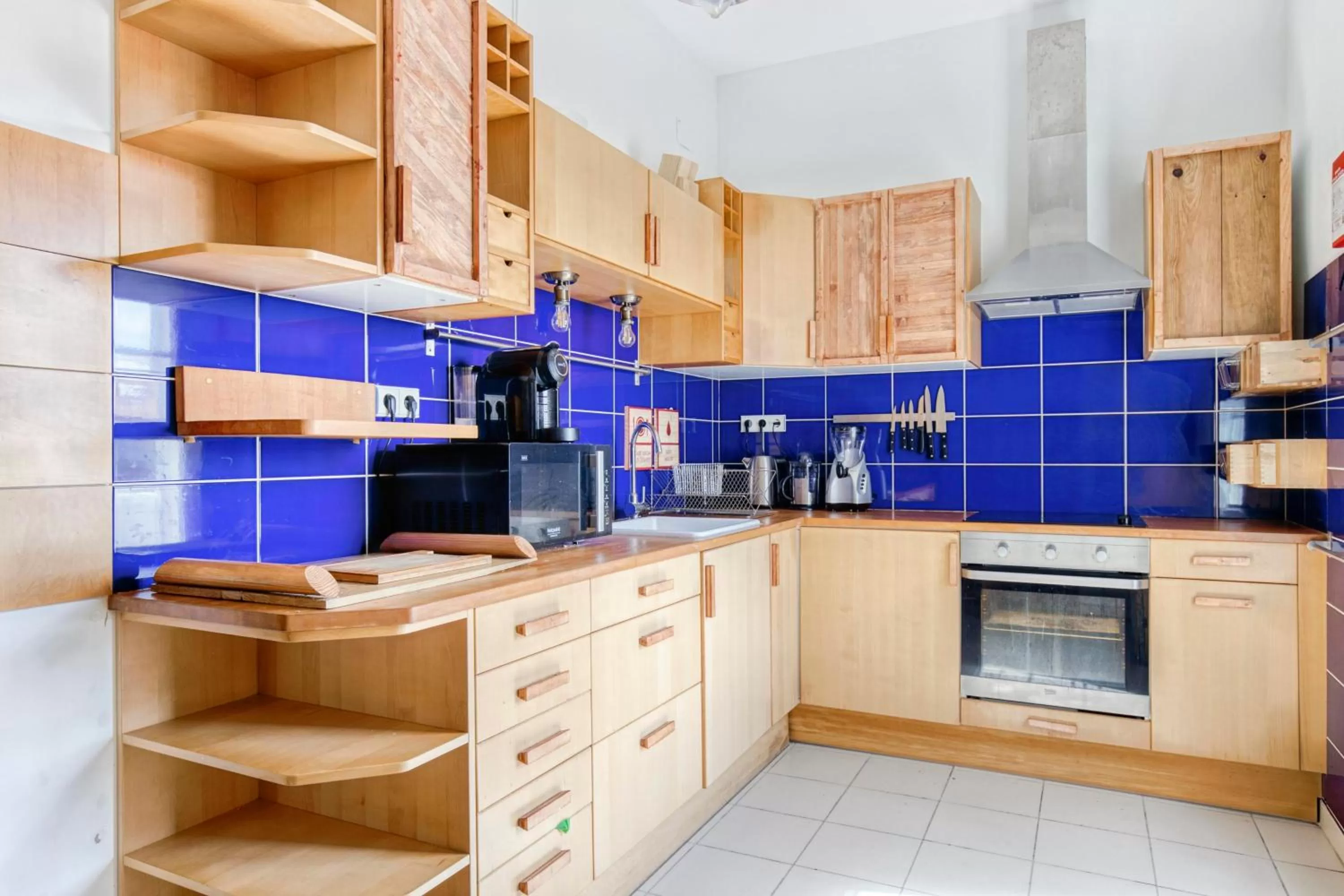 Communal kitchen in Malacuna Peniche