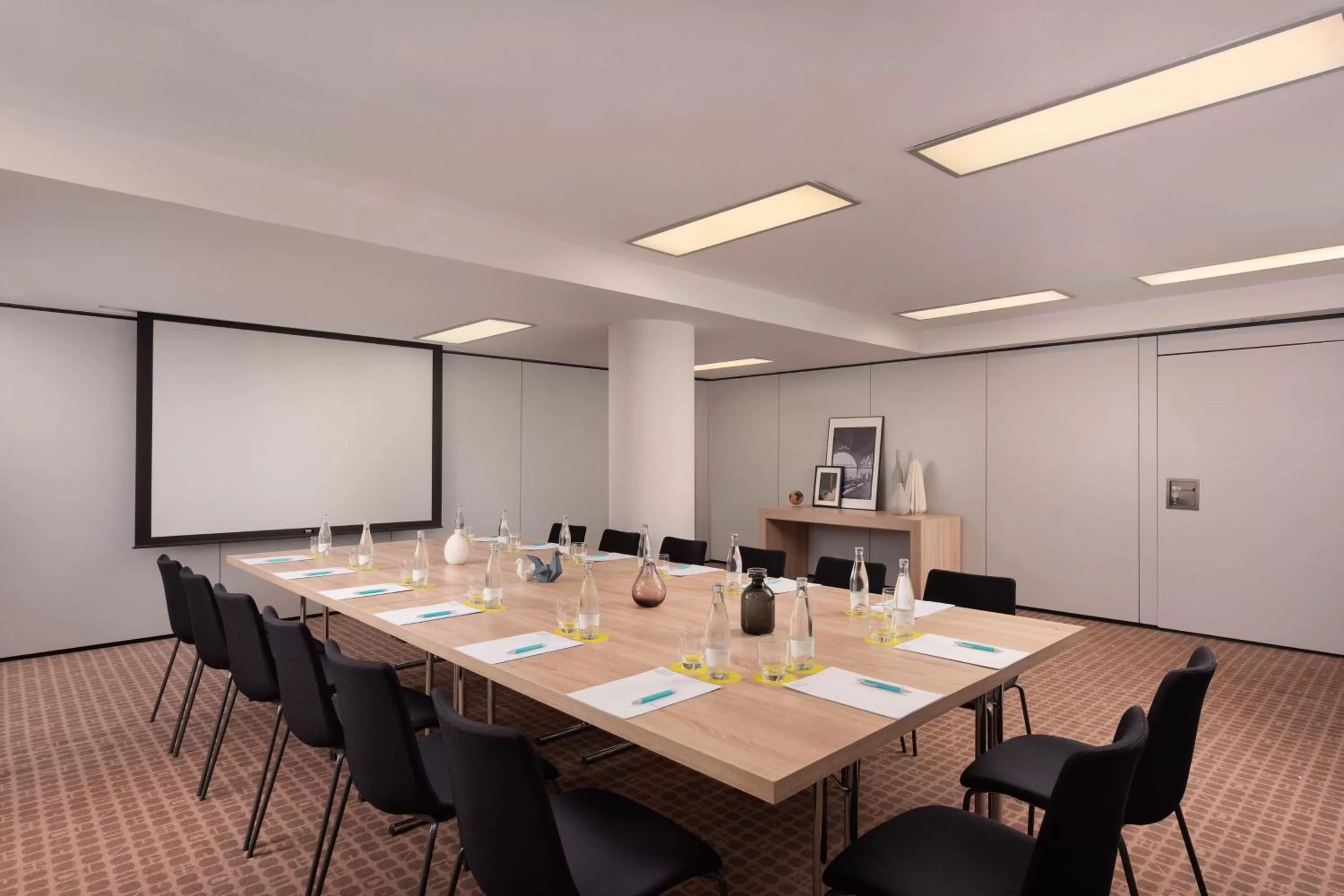 Meeting/conference room in Le Meridien Barcelona