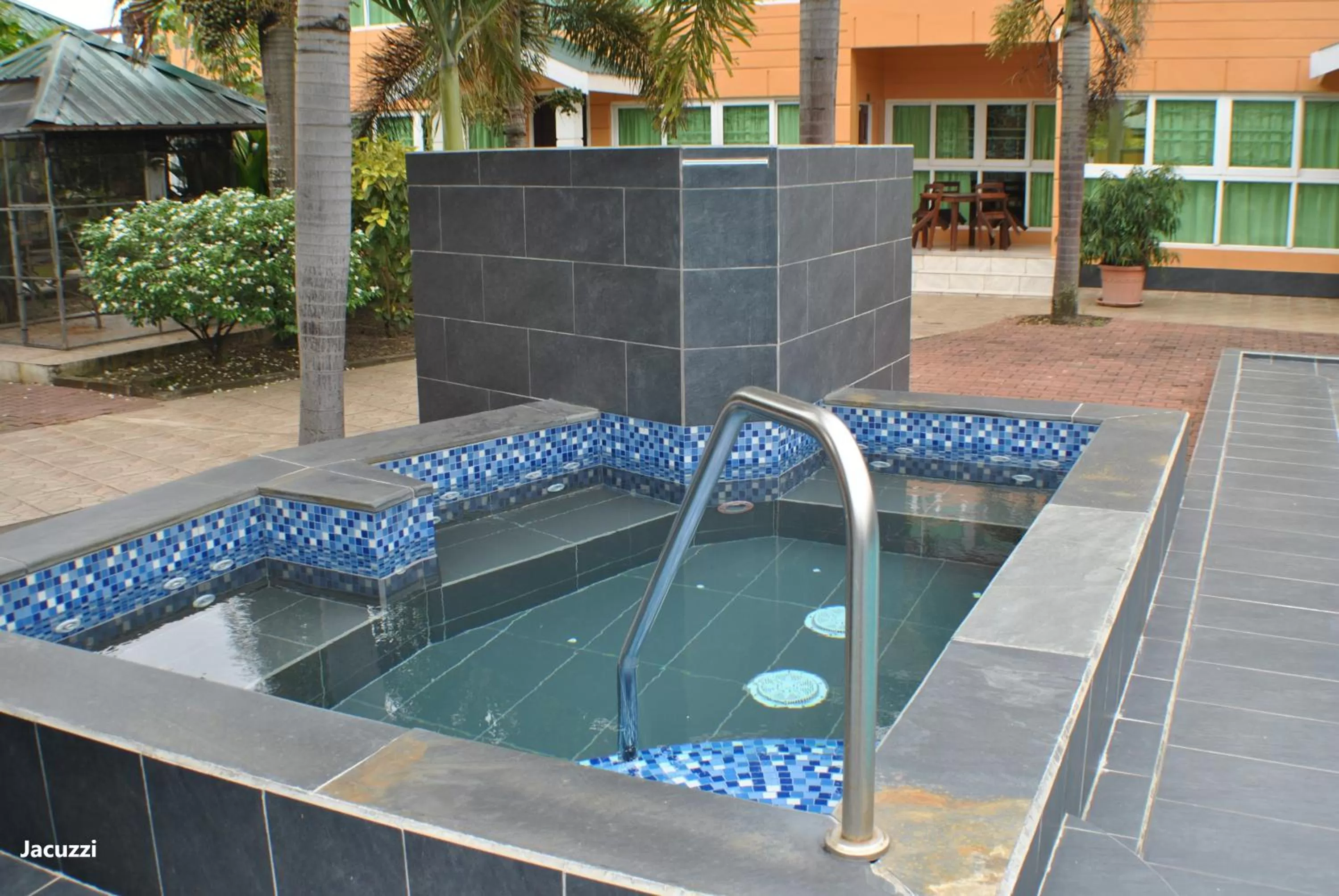 Swimming Pool in Joah Inn Appartementen