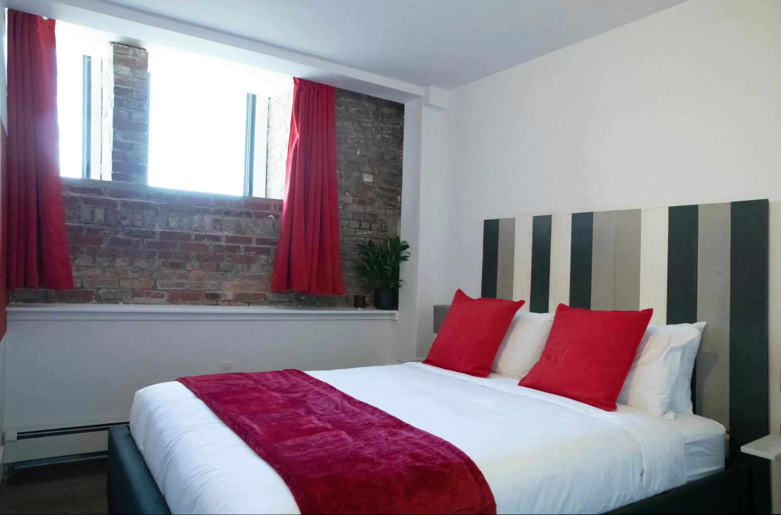 Bed in Cameo Hotel and Suites