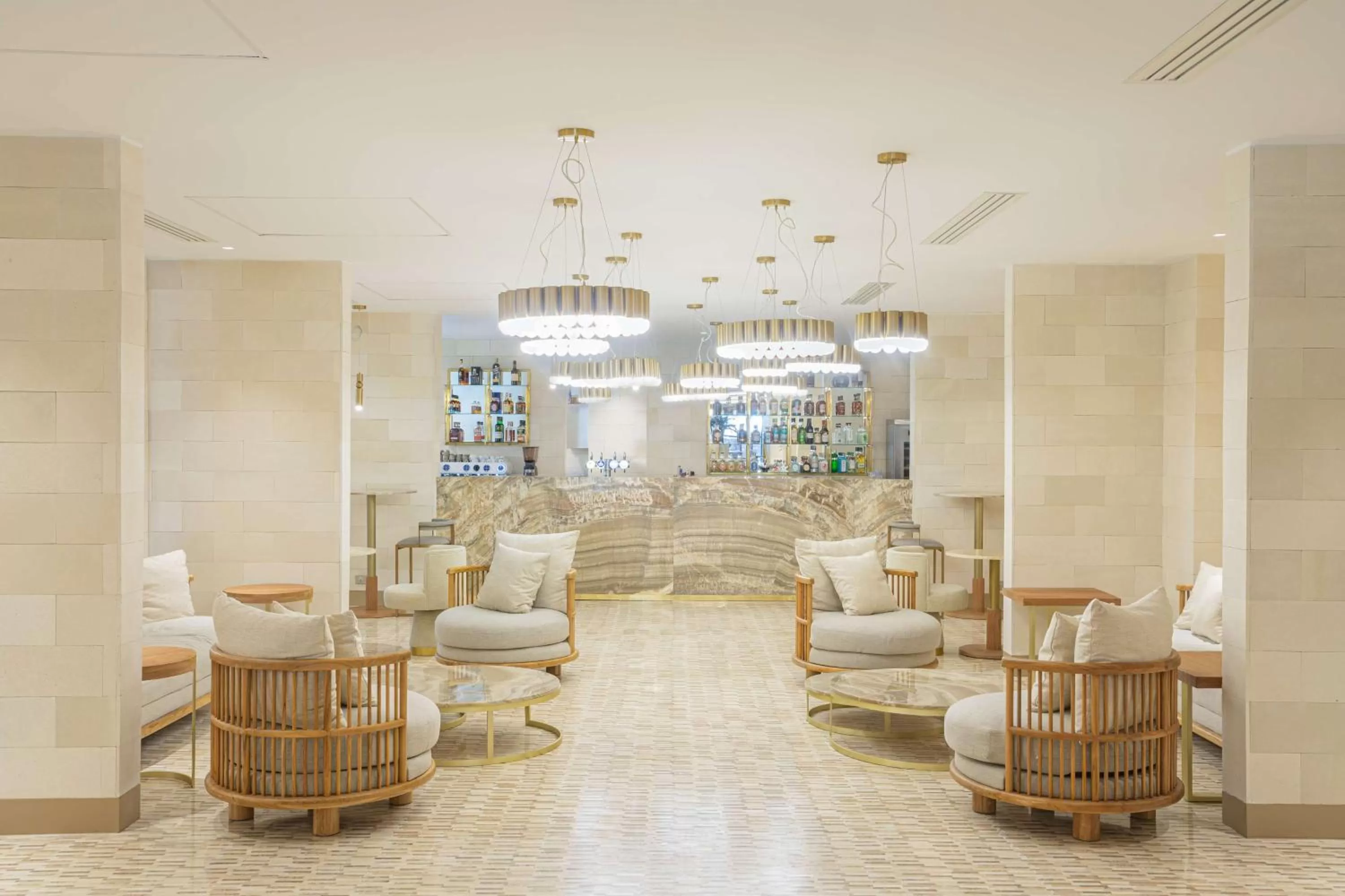 Lounge or bar in Radisson Hotel Saint Denis, La Reunion