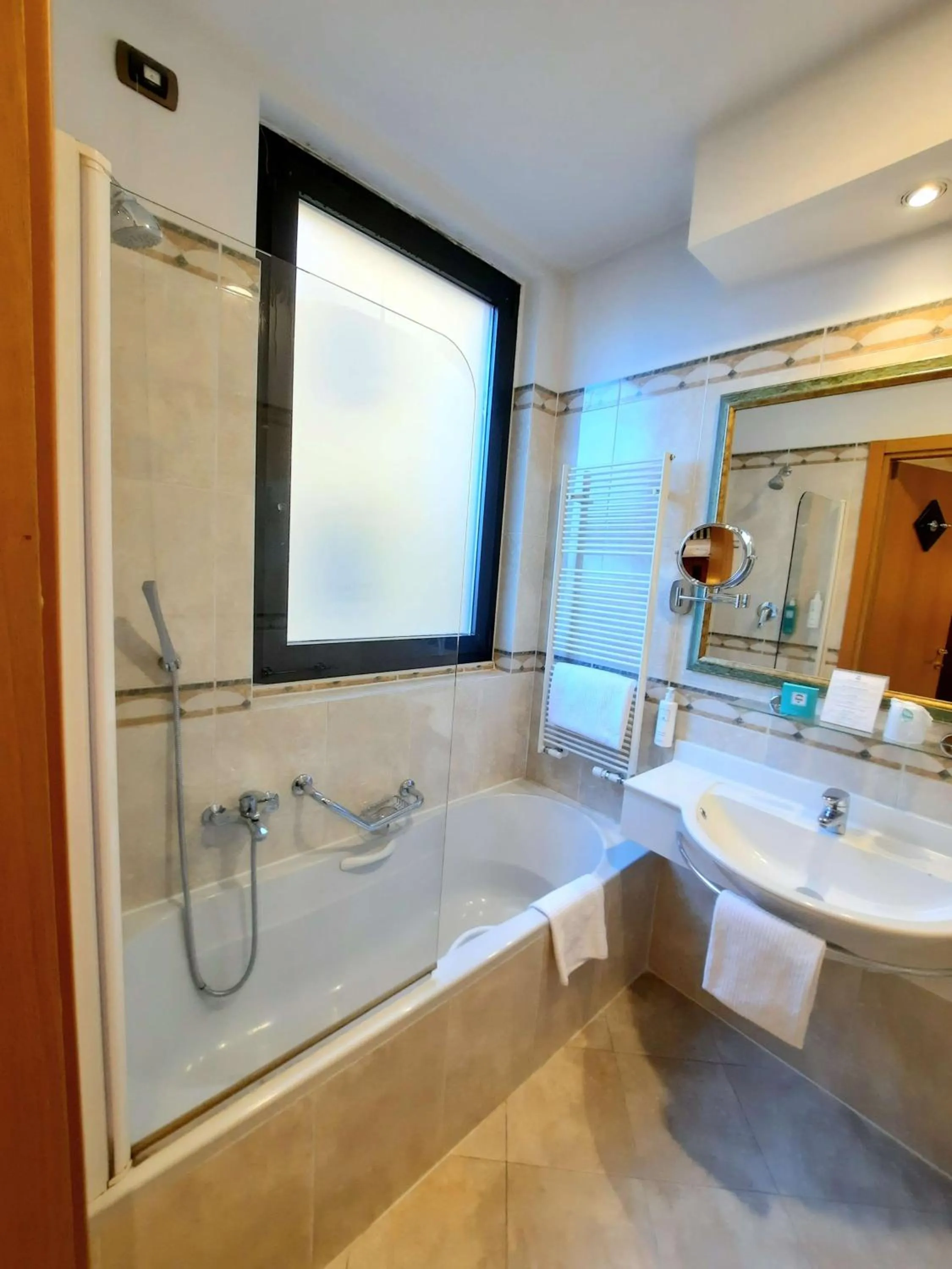 Bathroom in Hotel Mirage Sure Hotel Collection by Best Western