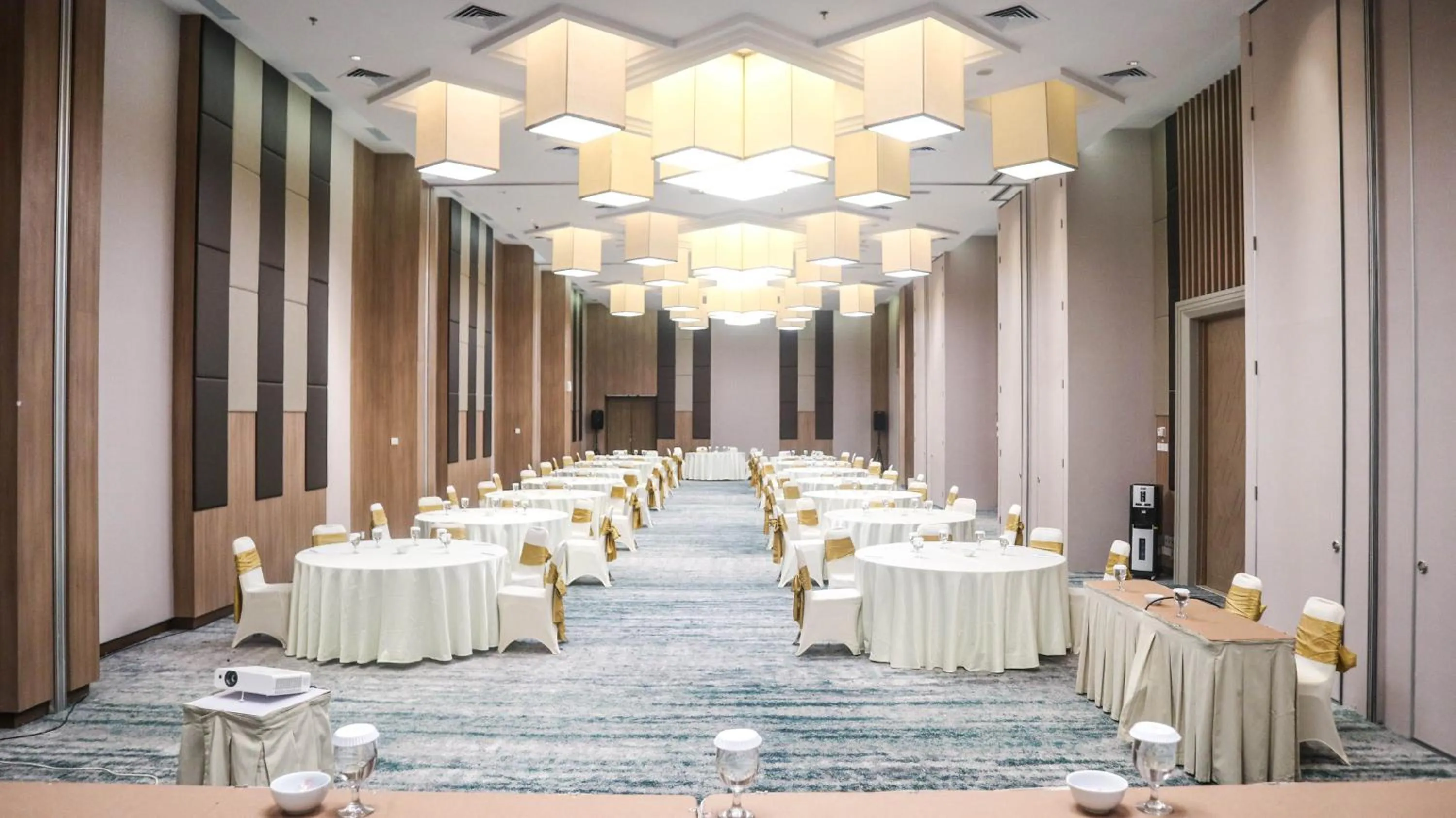 Banquet/Function facilities in Hotel Santika Bukittinggi