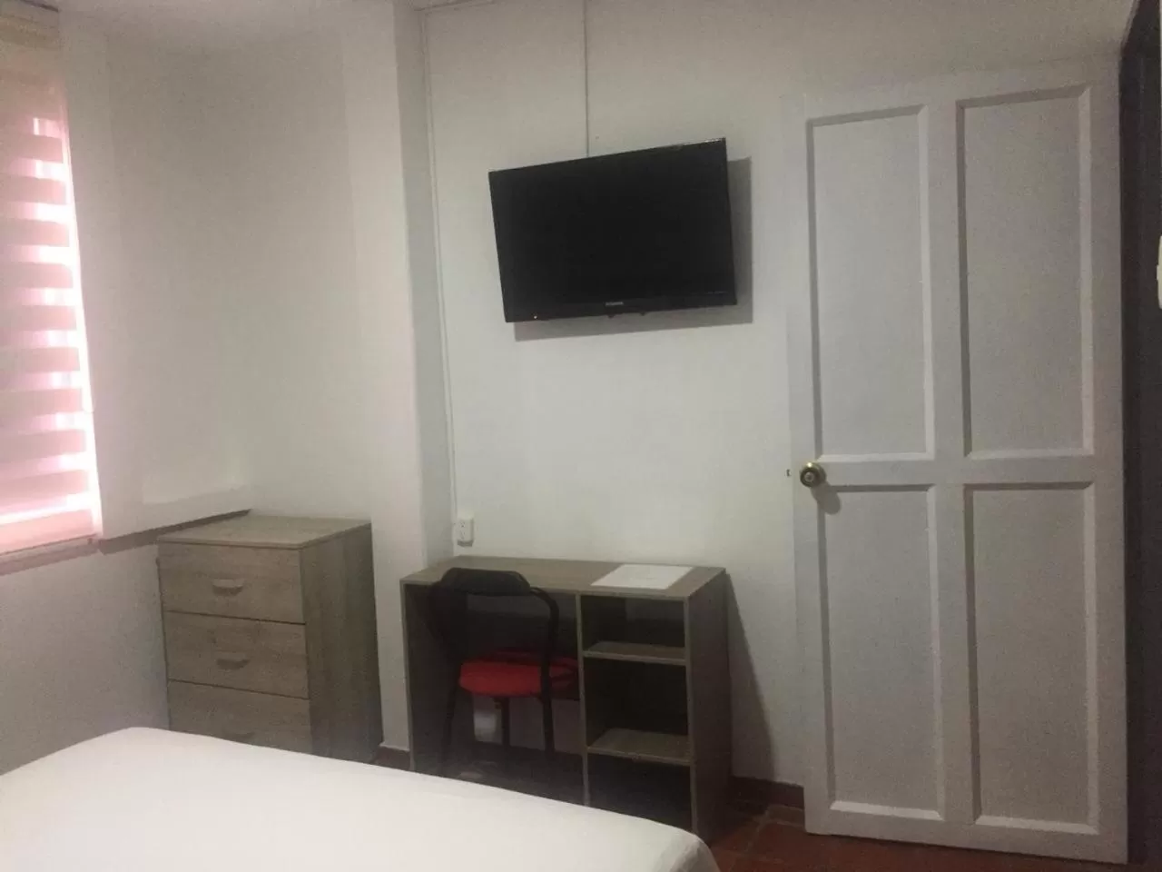 TV/Entertainment Center in Hotel 42 Avenida